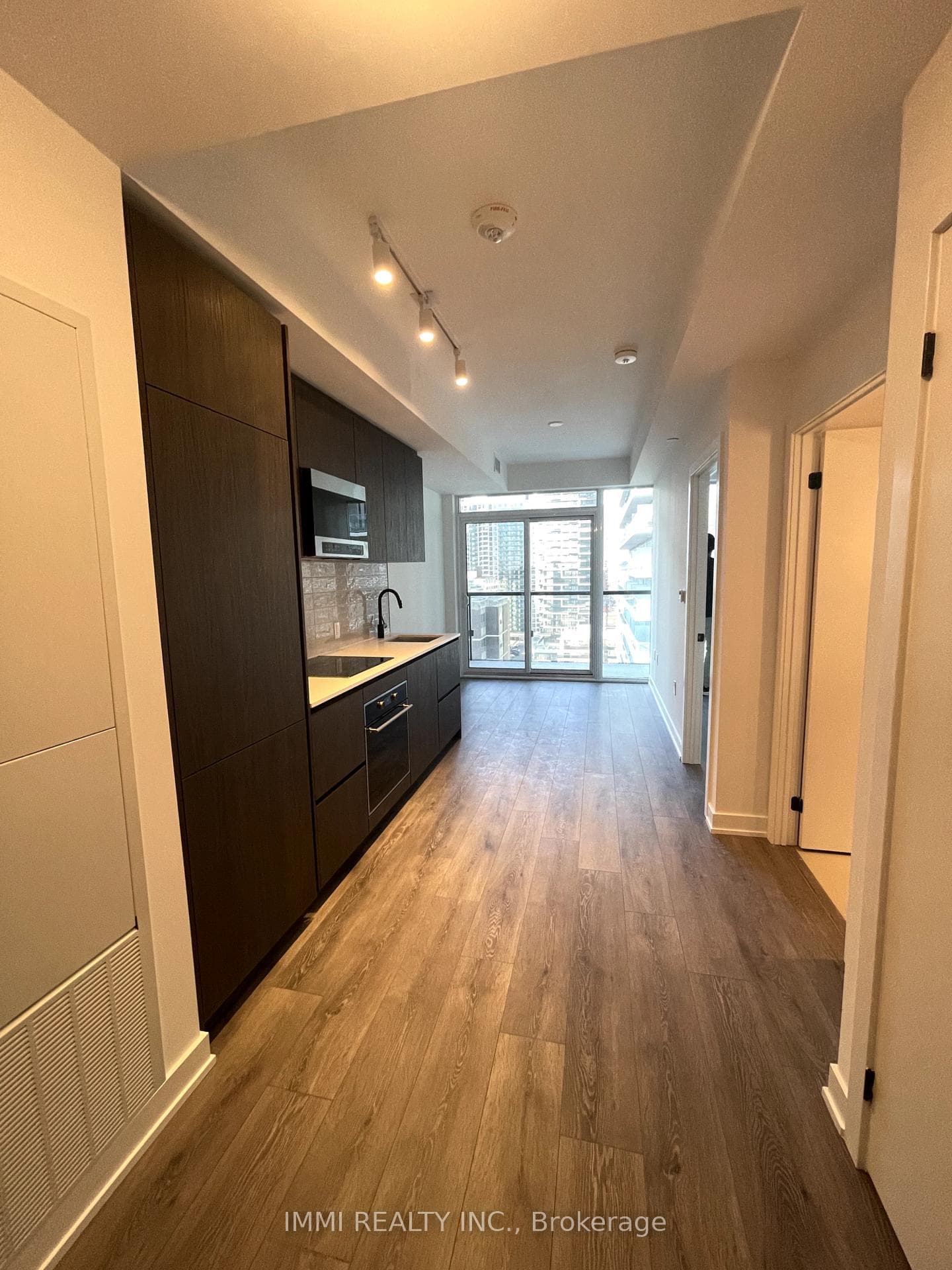 127 Broadway Avenue Unit 1704 photo 1