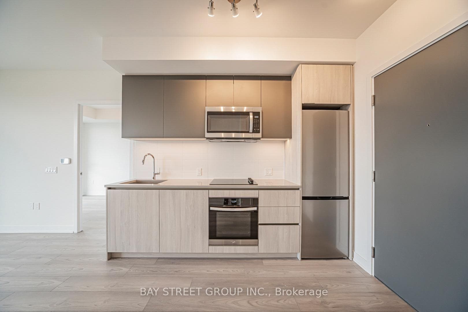 5858 Yonge Street Unit 2725 photo 7