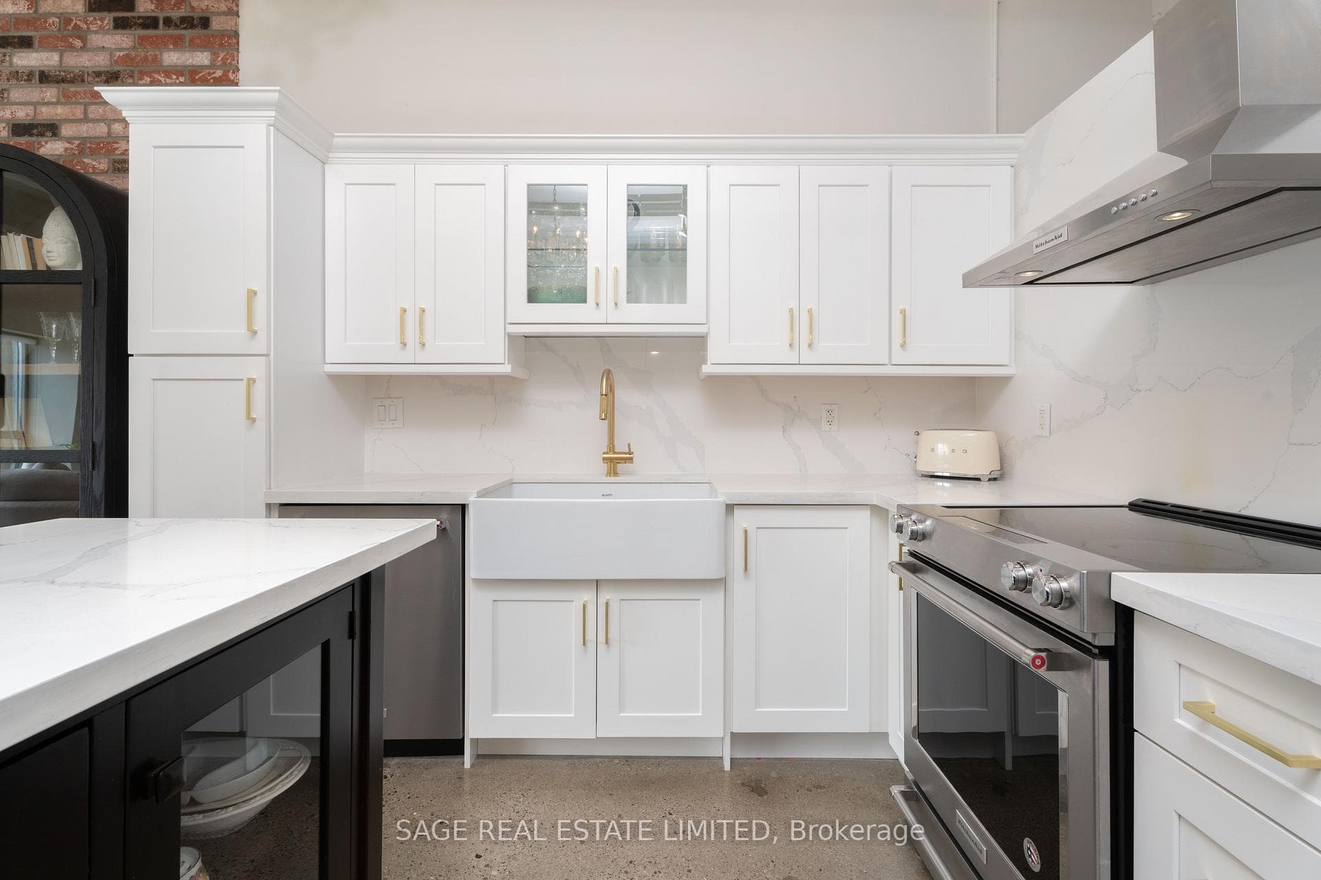 2 Fieldway Road Unit 207 photo 10