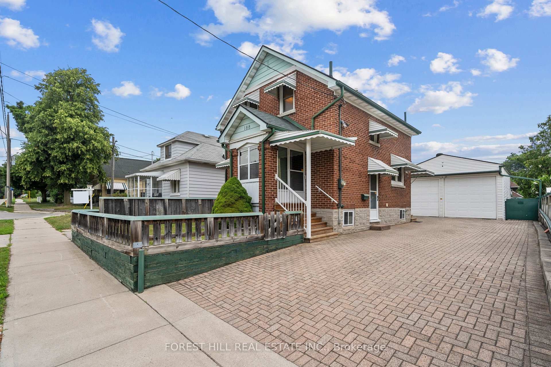 188 Wentworth Avenue photo 37