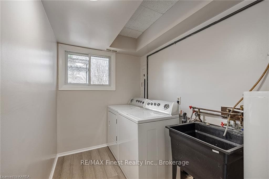 4427 BATH Road Unit 12 photo 13