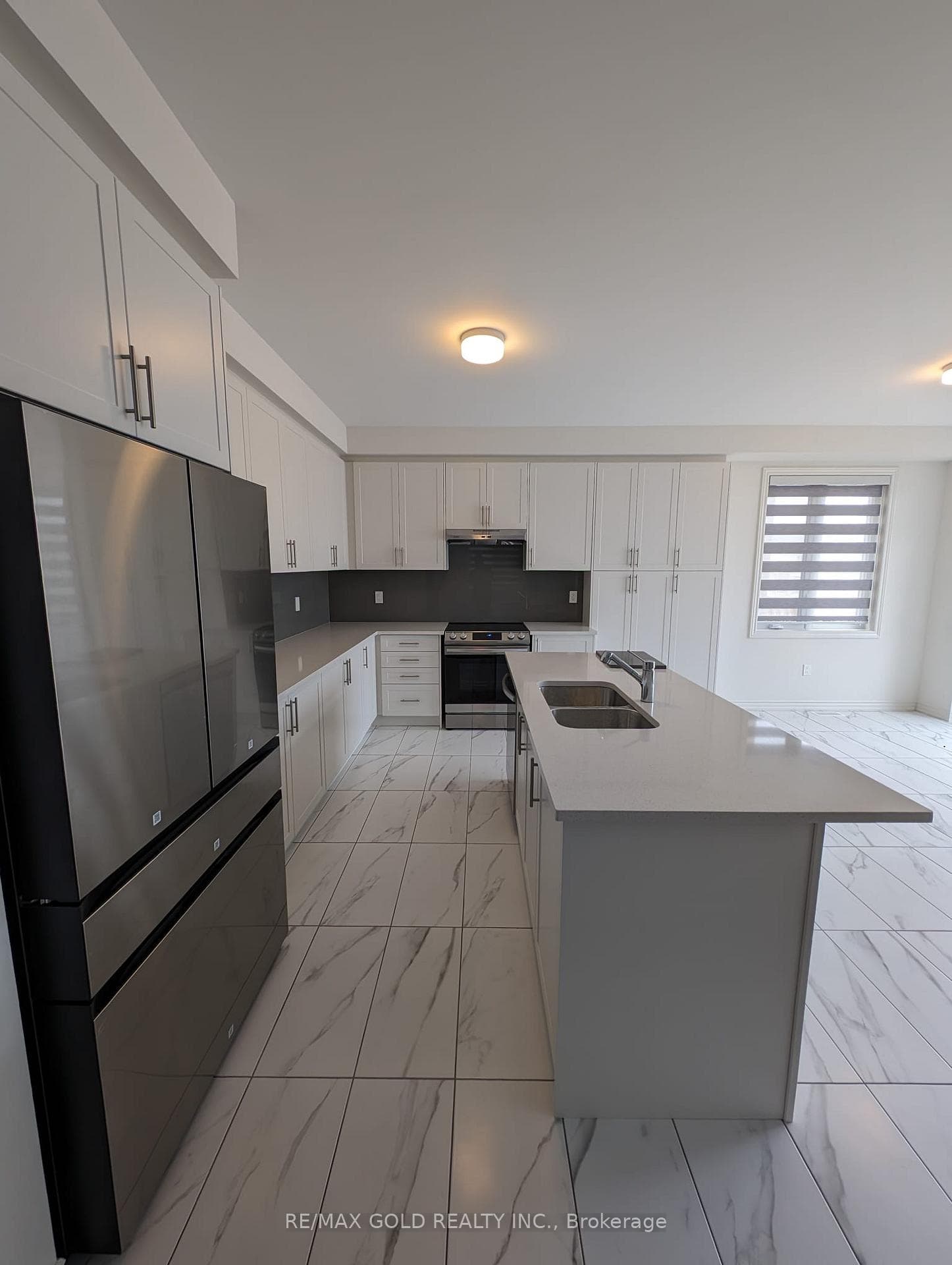 1098 Denton Drive photo 5