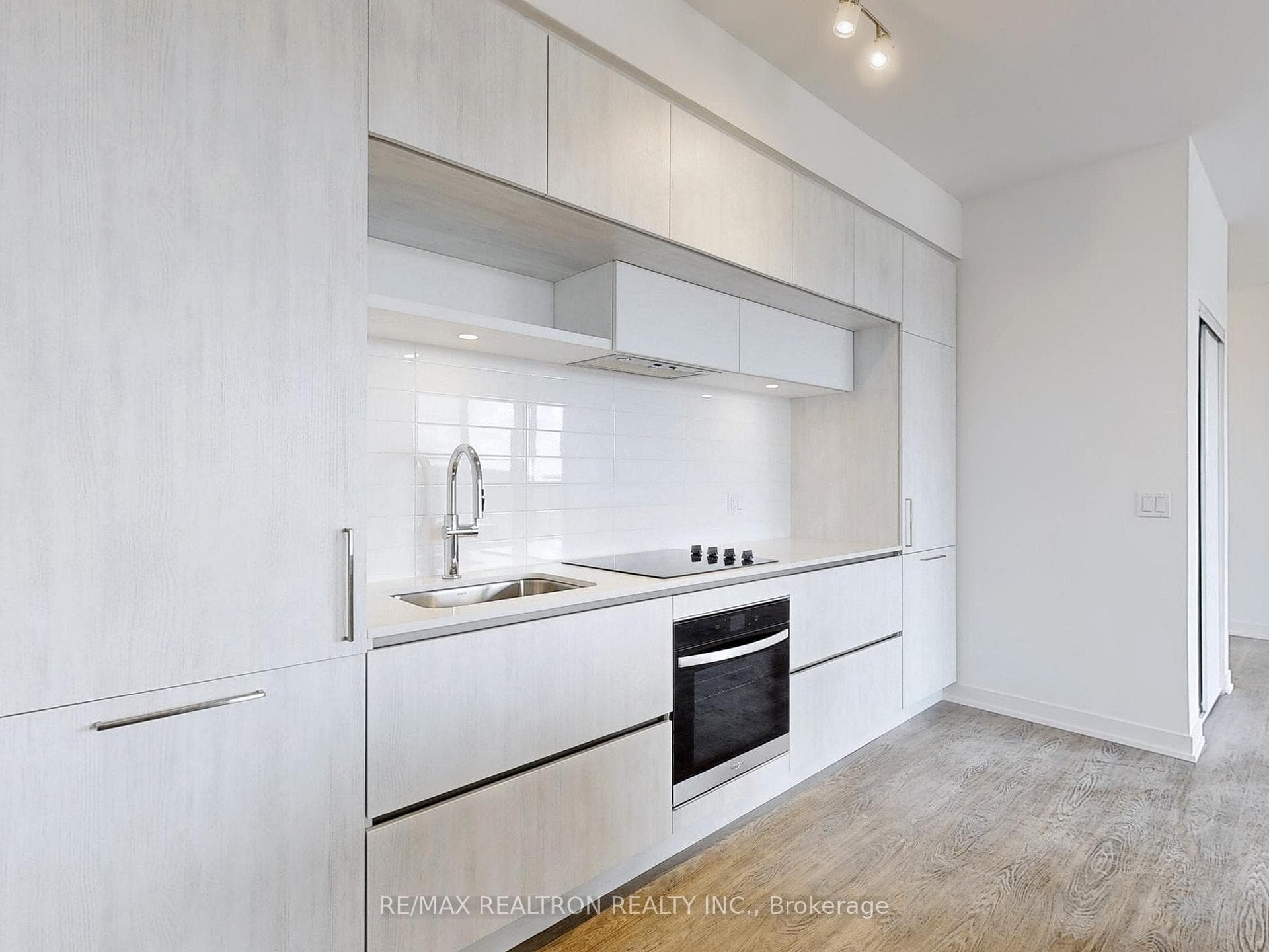 2 David Eyer Road Unit #627 photo 10