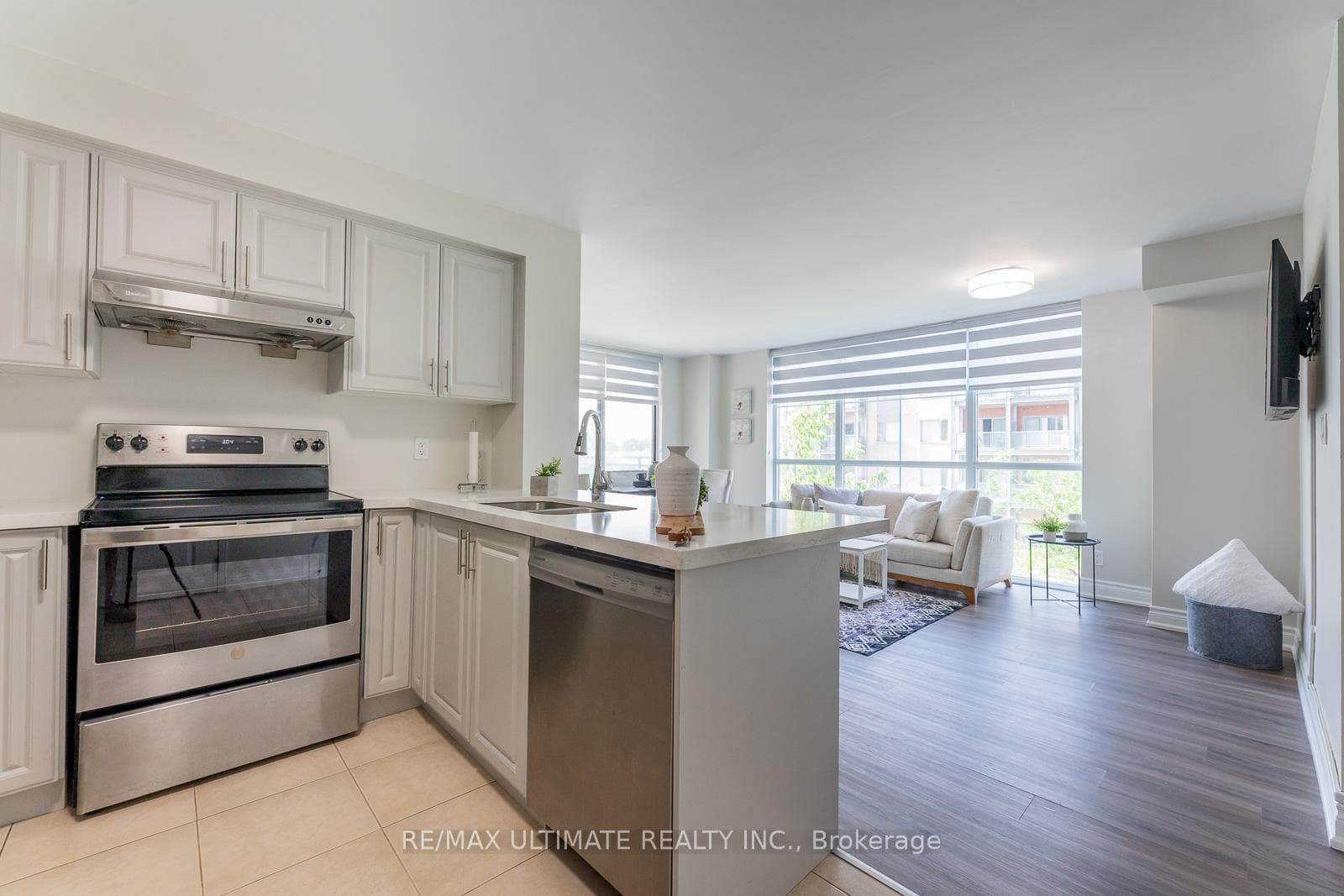 6 Rosebank Drive Unit 2L photo 3