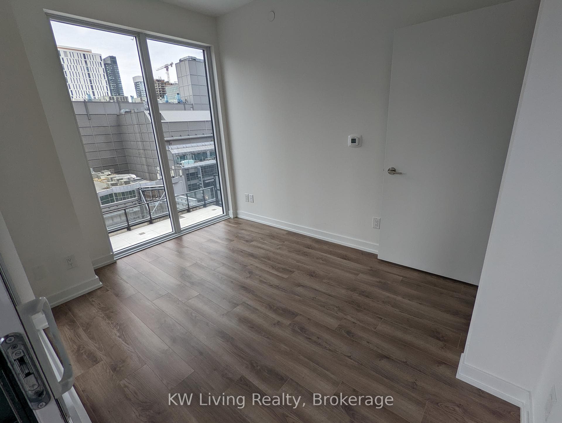 20 Edward Street Unit 602 photo 5