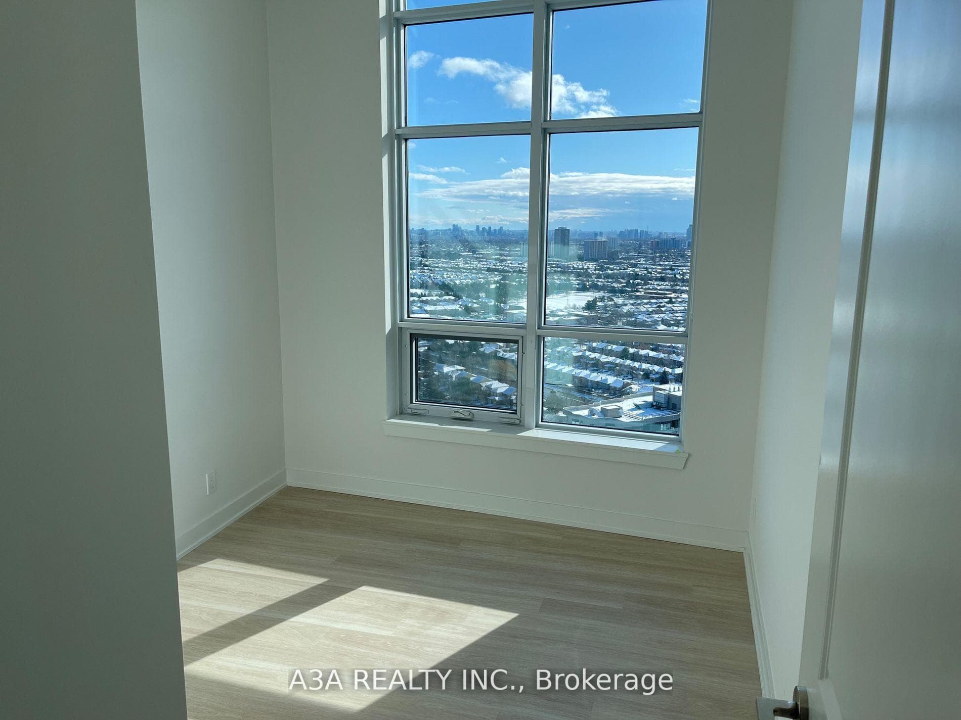 50 Upper Mall Way Unit PH-02 photo 16