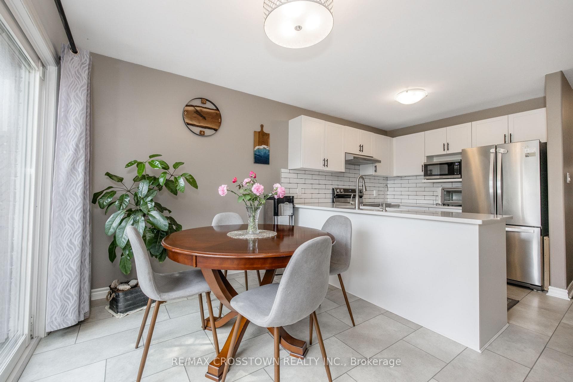 11 Revelstoke Court photo 18
