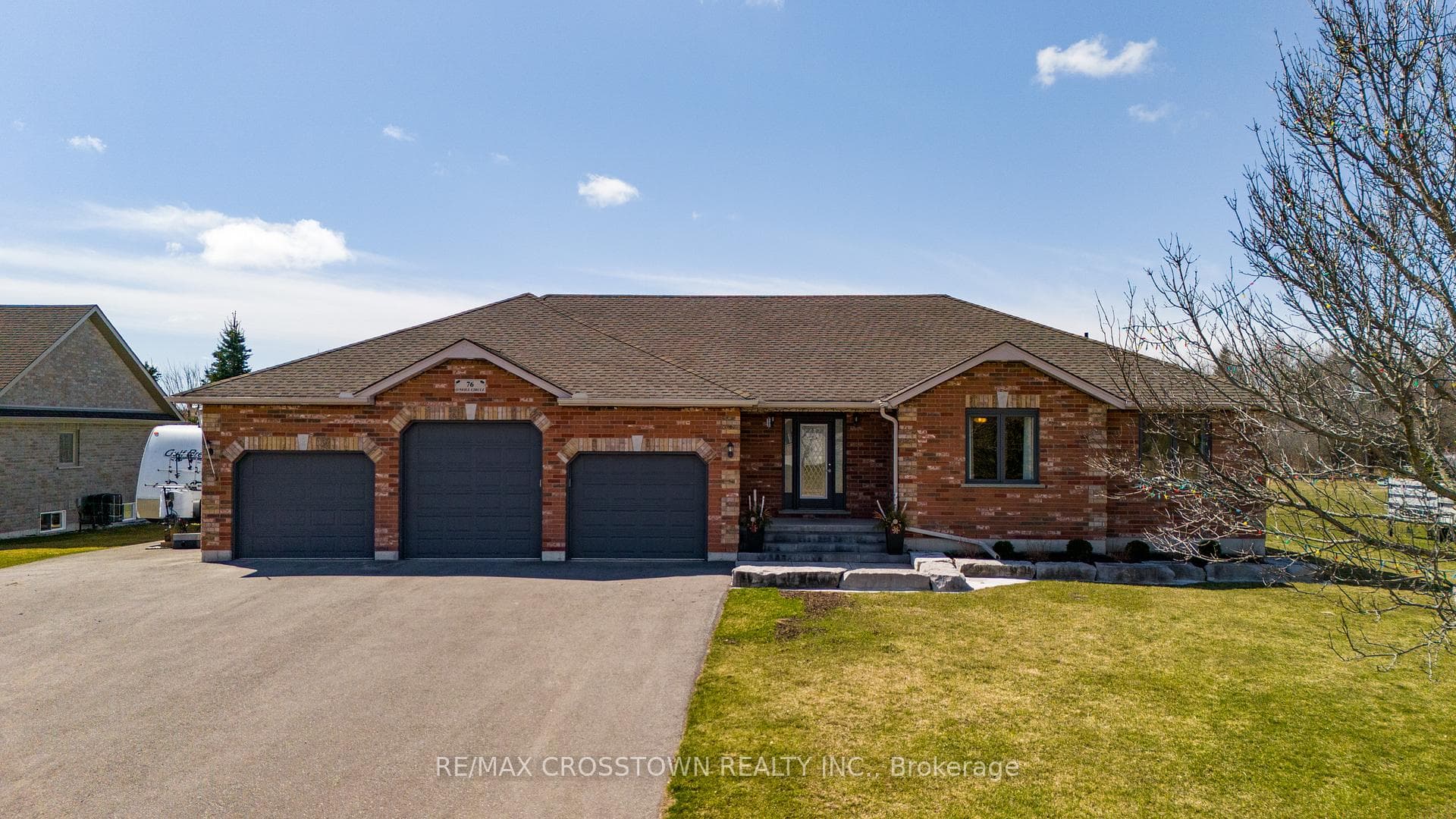 76 O'Neill Circle photo 1
