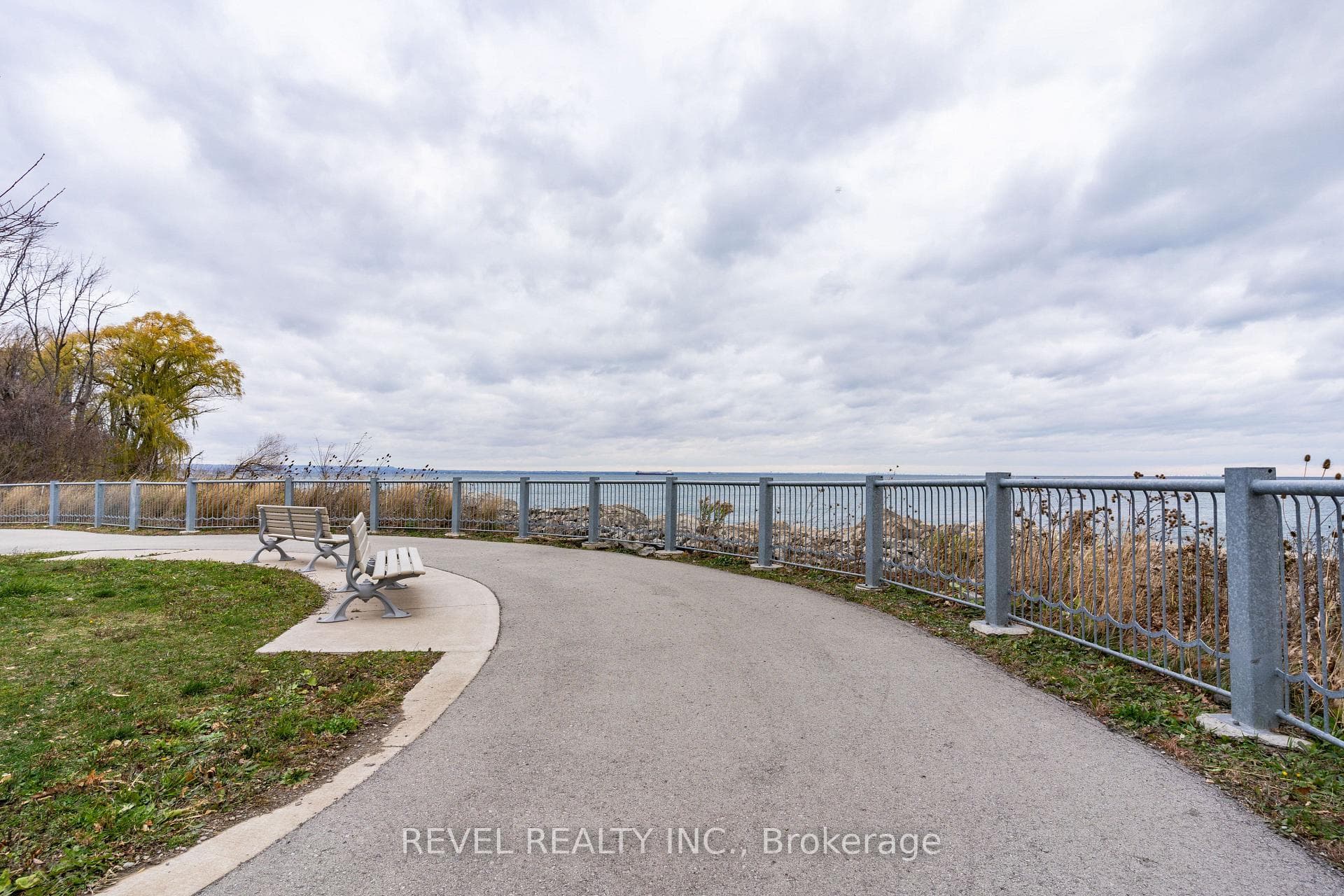 125 Shoreview Place Unit 216 photo 23