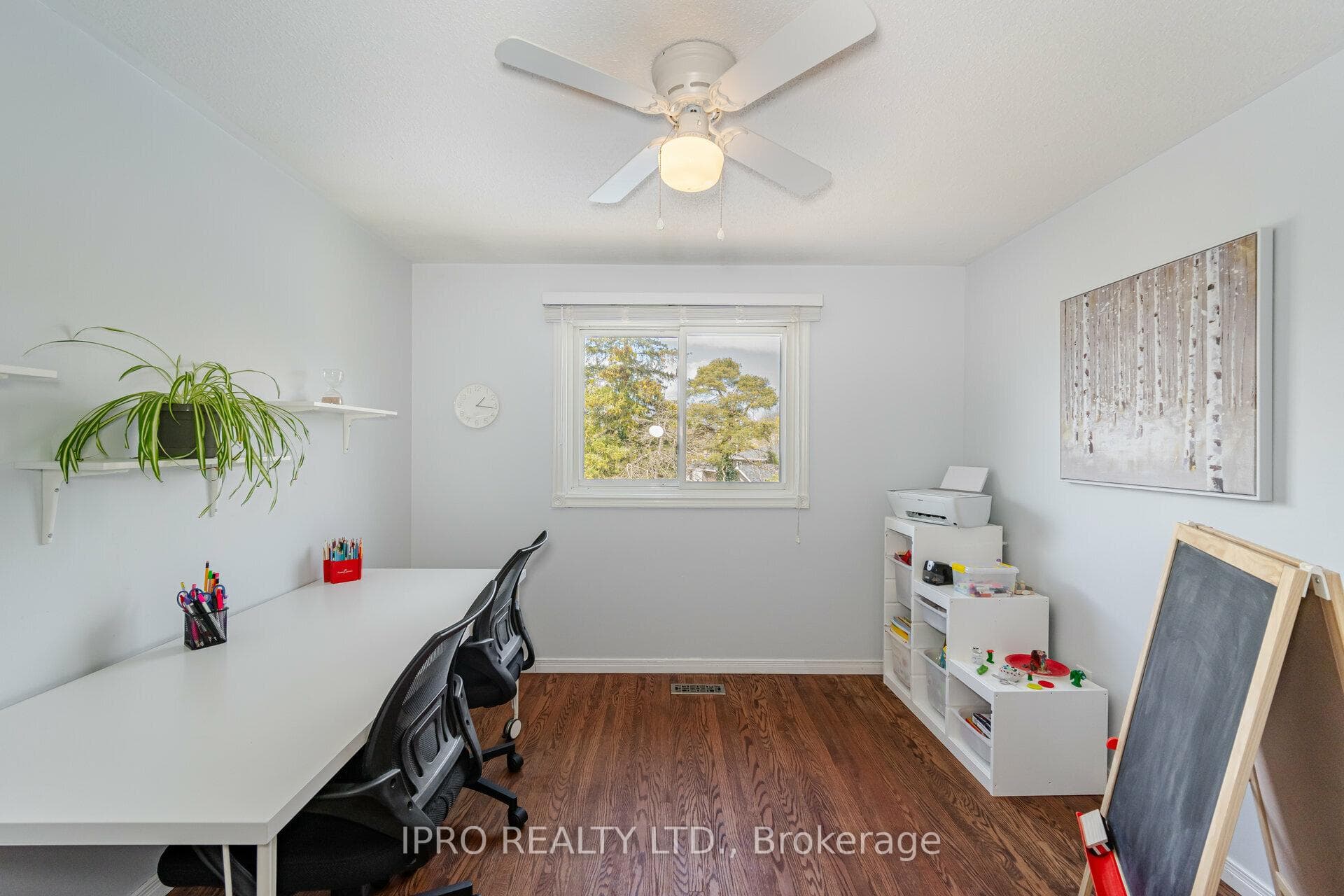 10 Eden Place photo 21