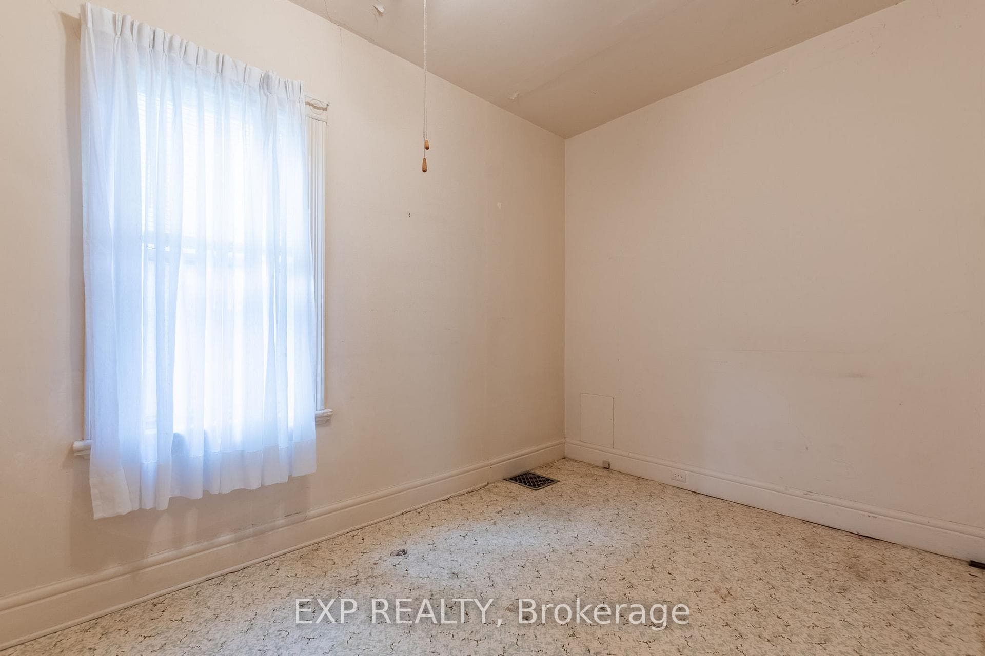 852 Princess Avenue photo 10