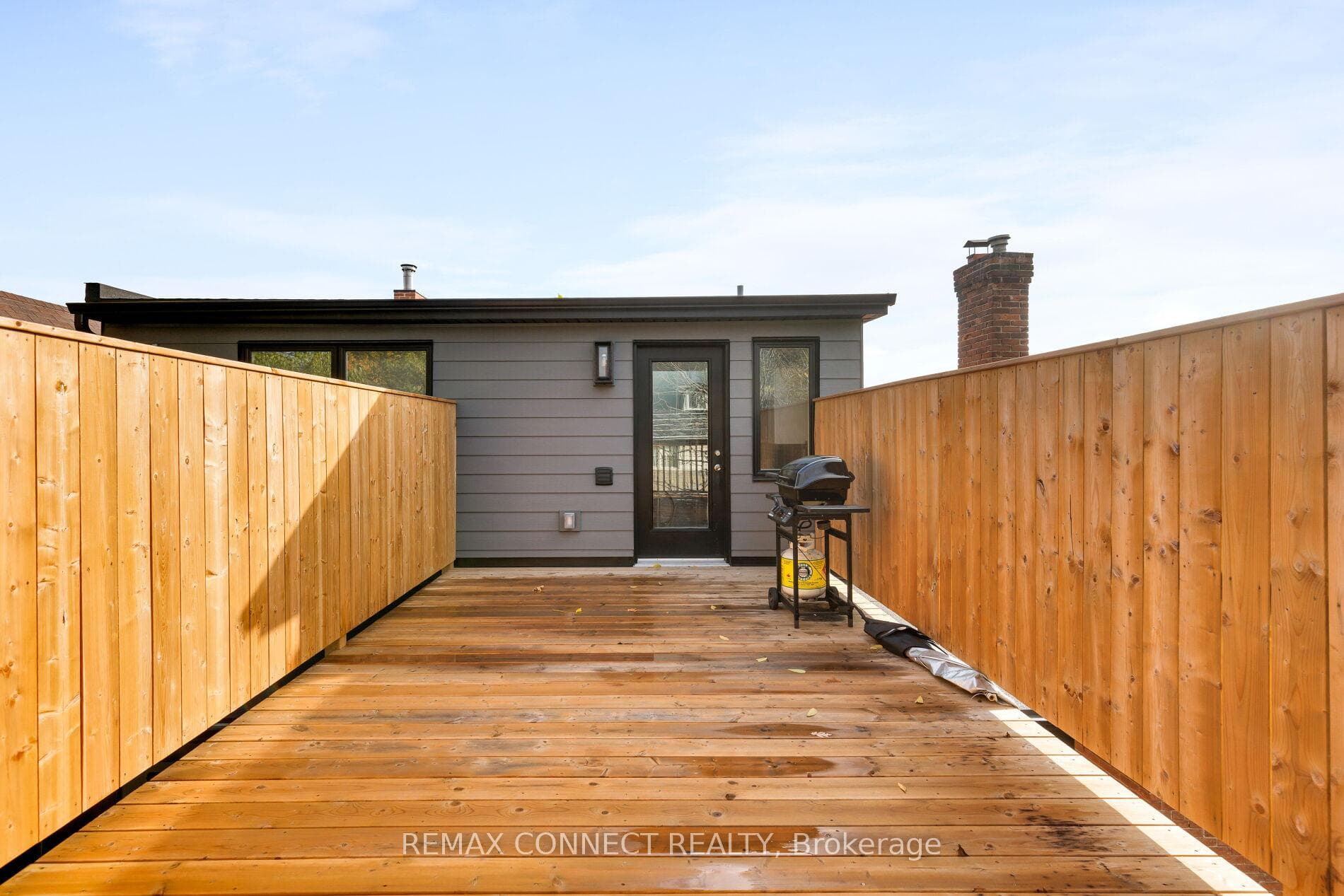 16 Rosemount Avenue photo 42