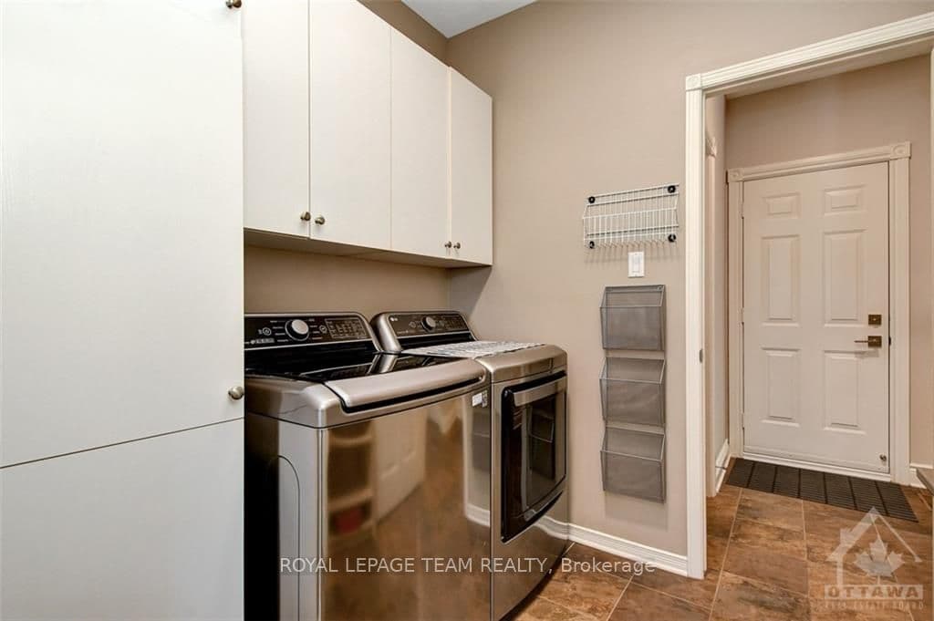 6165 RAVINE Way photo 15