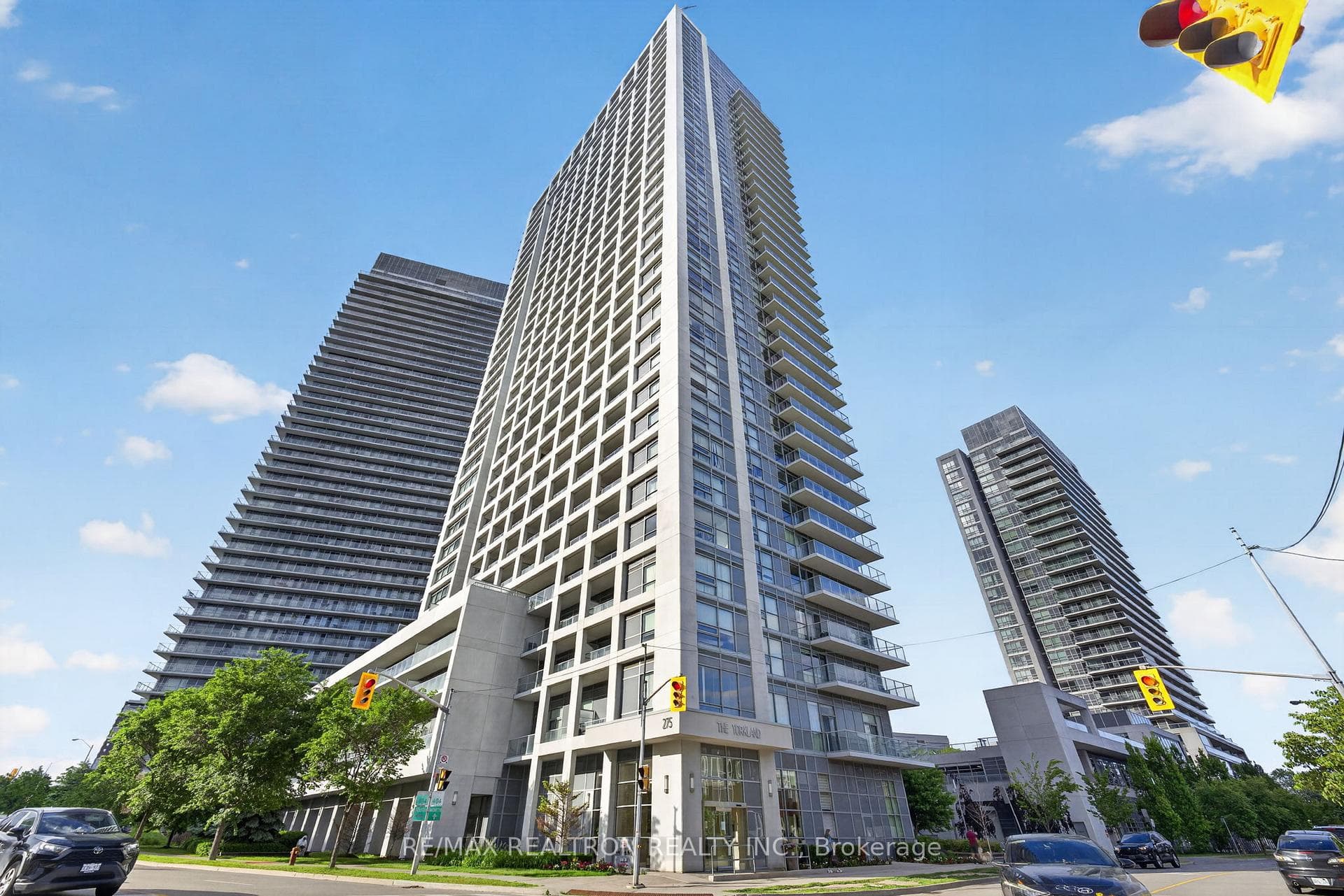 275 Yorkland Road Unit 209 photo 1