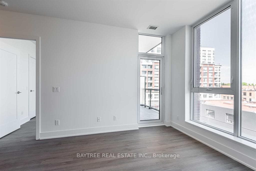 1 Belsize Drive Unit 522 photo 7