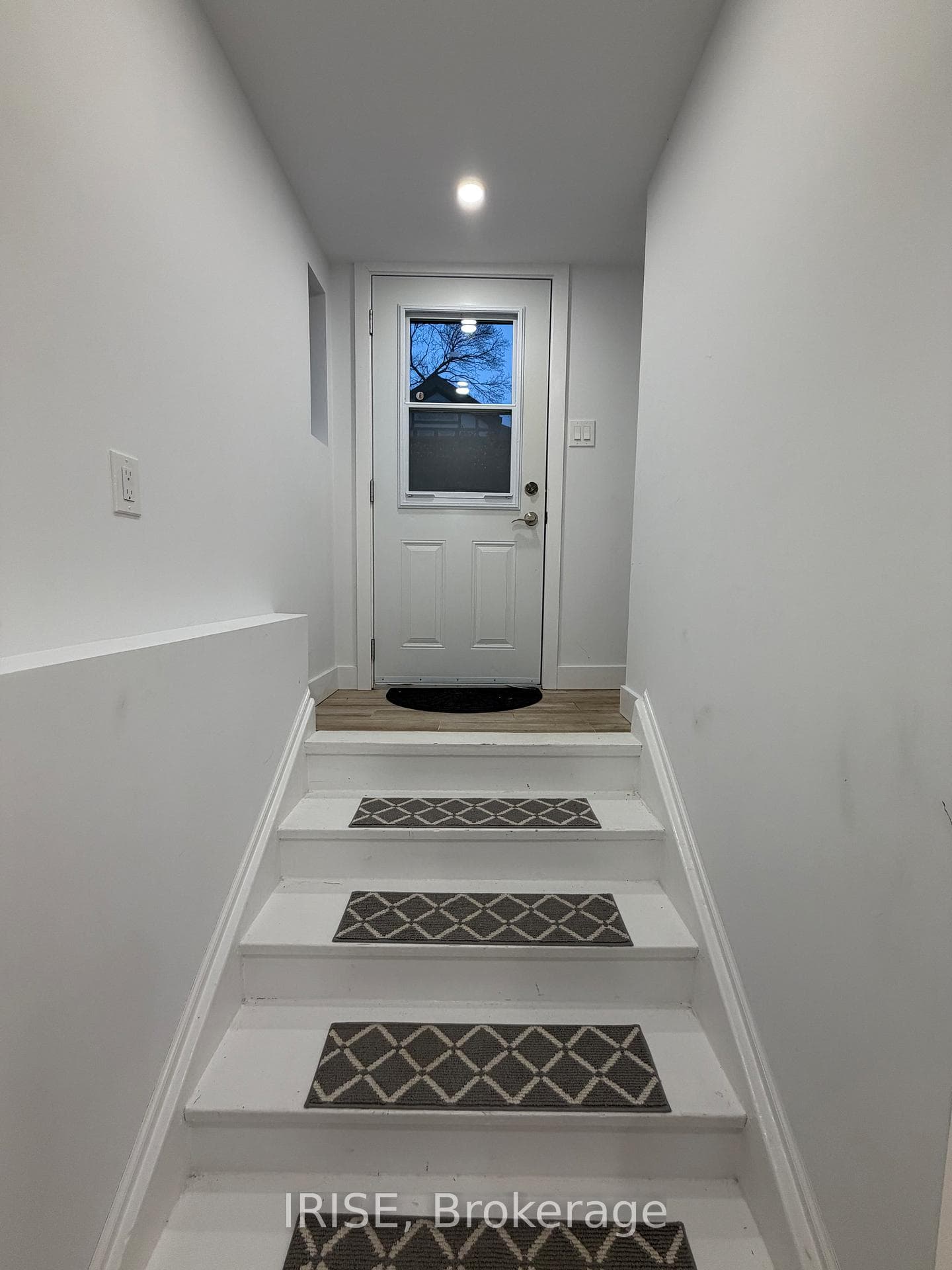2 Selwood Avenue Unit A photo 17