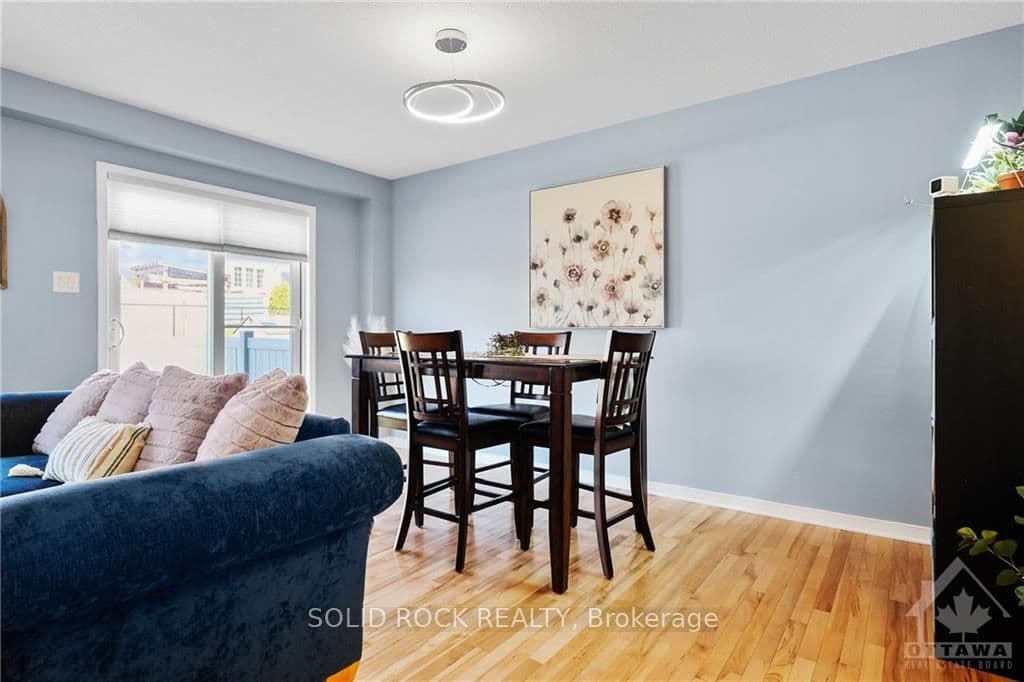 2582 RAYMOND Street photo 11