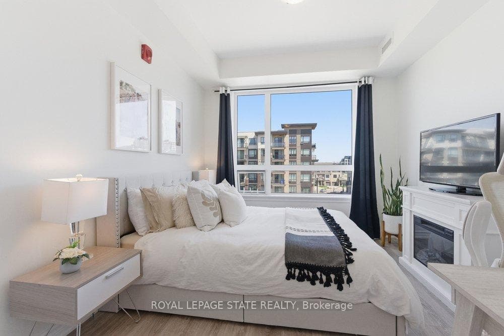 40 Esplanade Lane Unit 406 photo 4