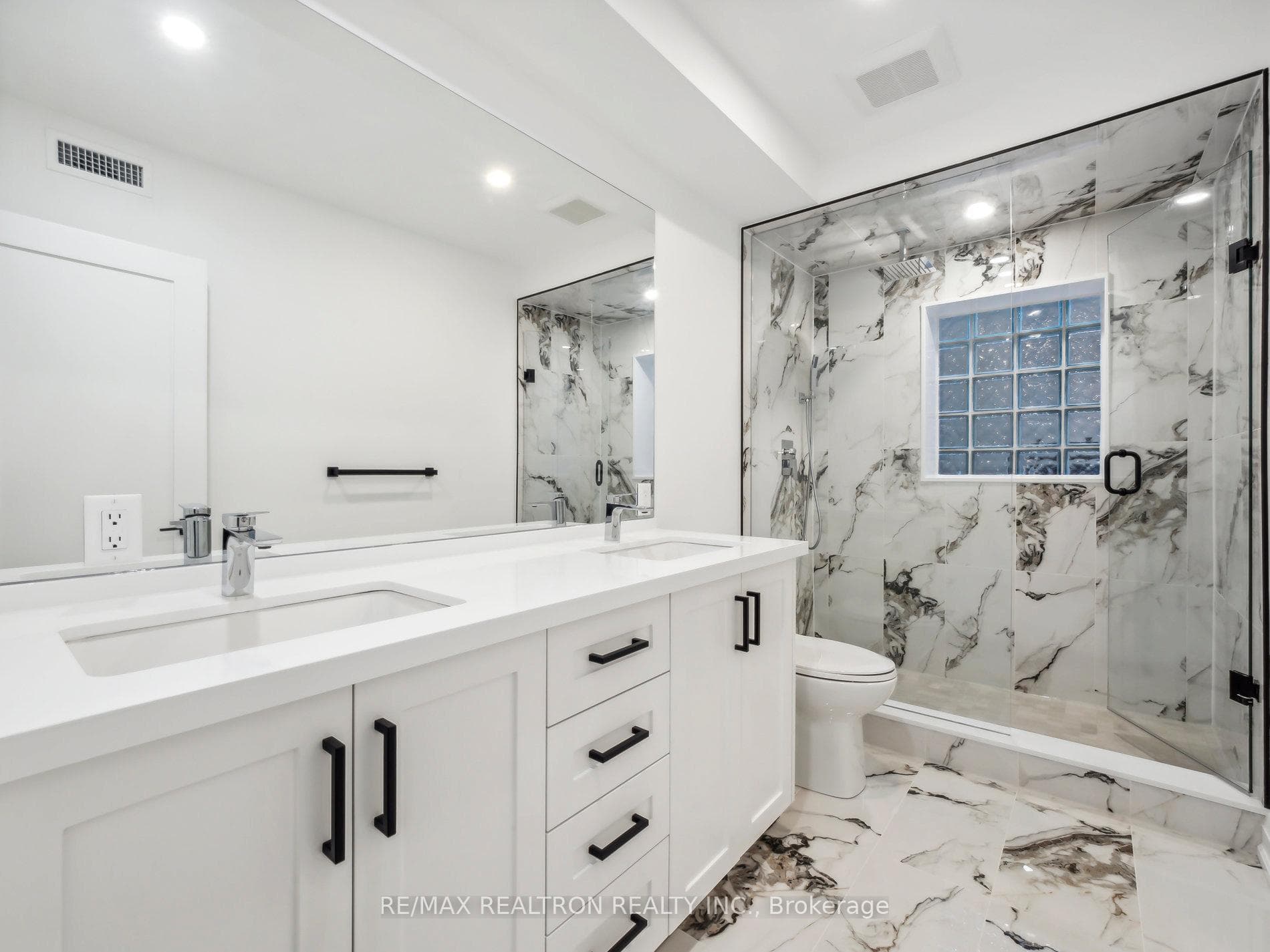 887 Avenue Road Unit Main photo 14