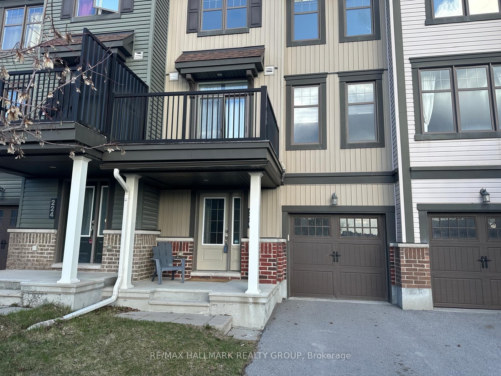 226 HALYARD Way photo 2