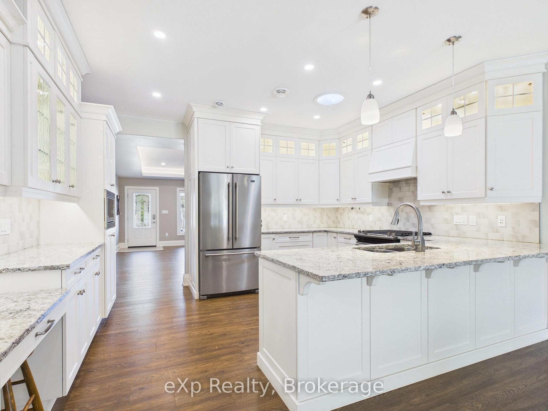 689 - B 25th Avenue Unit B photo 8