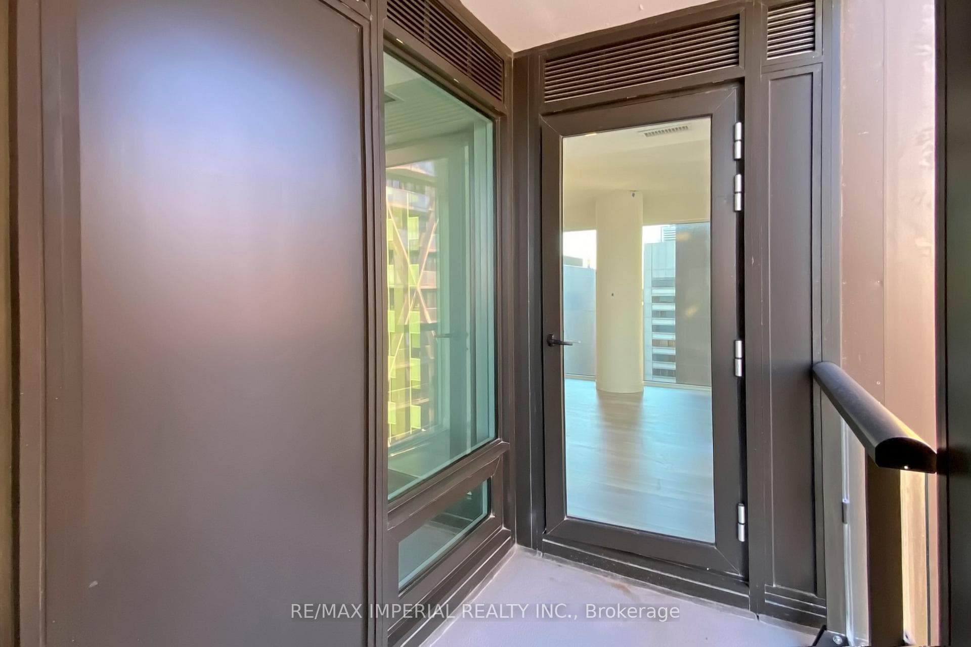 238 Simcoe Street Unit 2504 photo 29