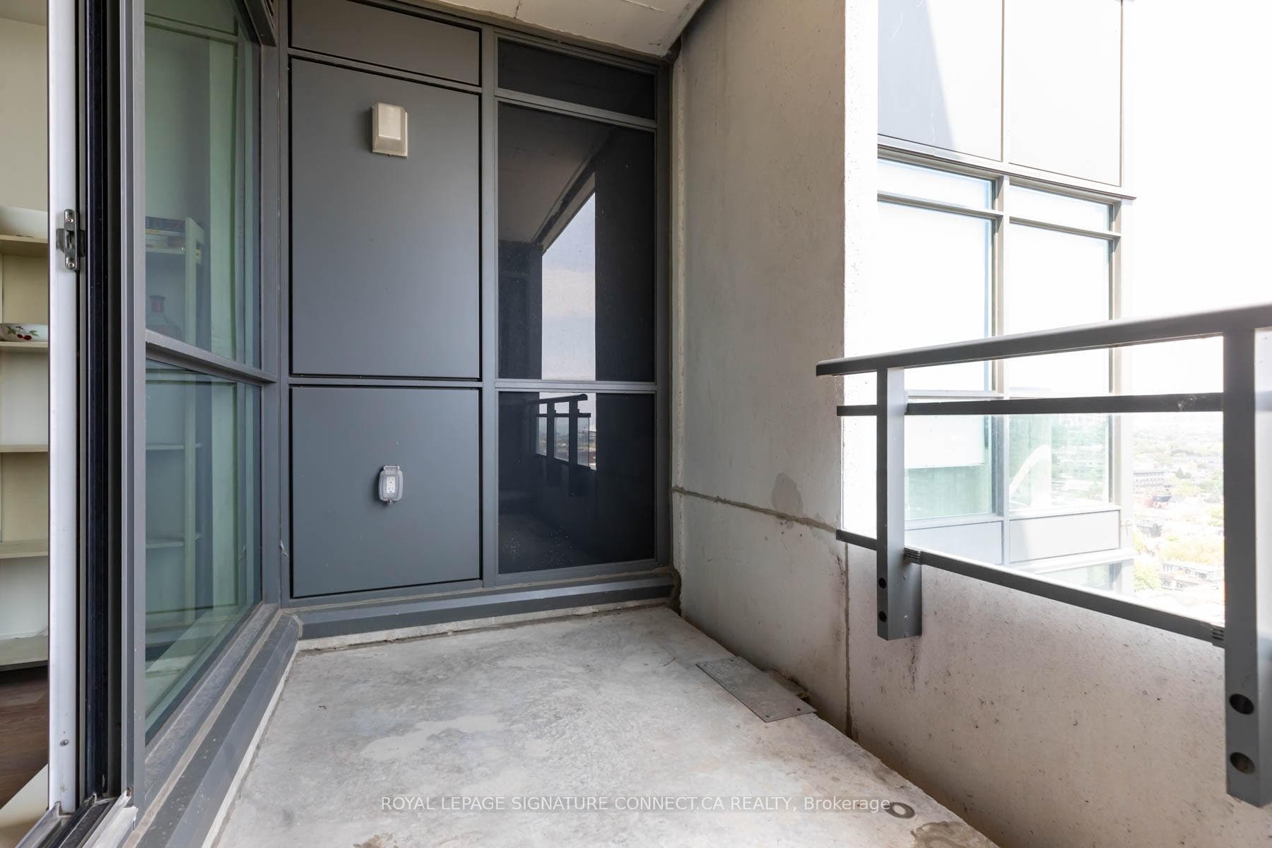 20 Minowan Miikan Lane Unit 2005 photo 8