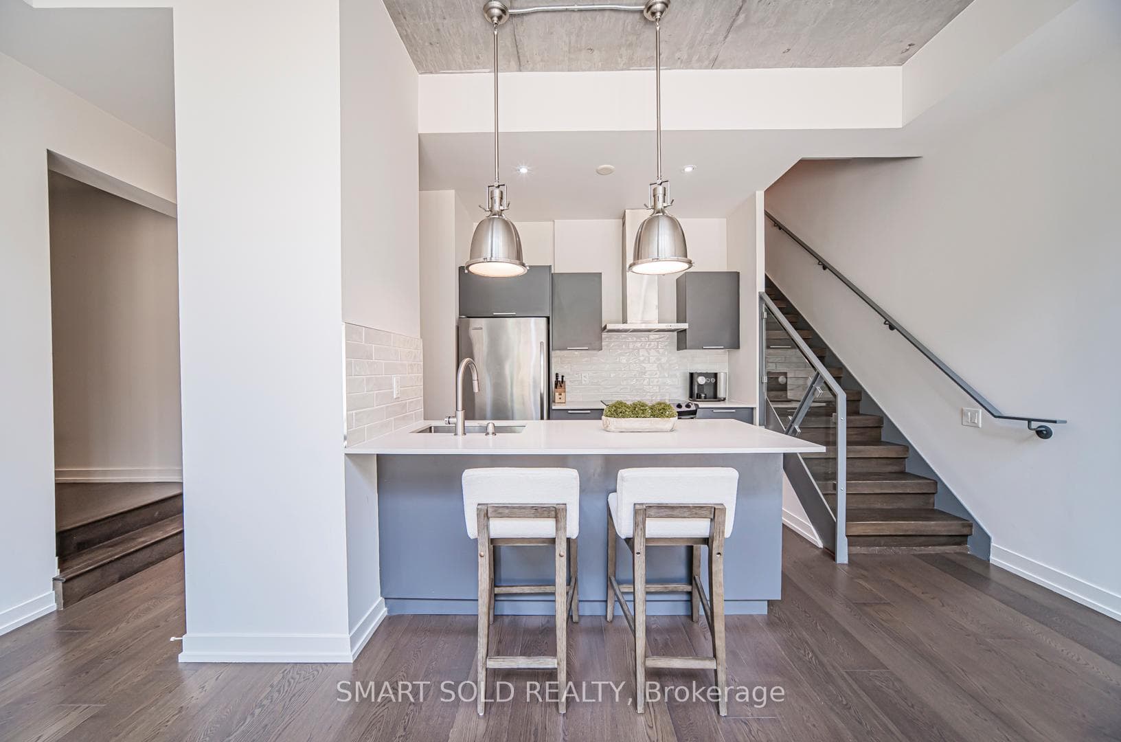 650 King Street Unit 106 photo 2