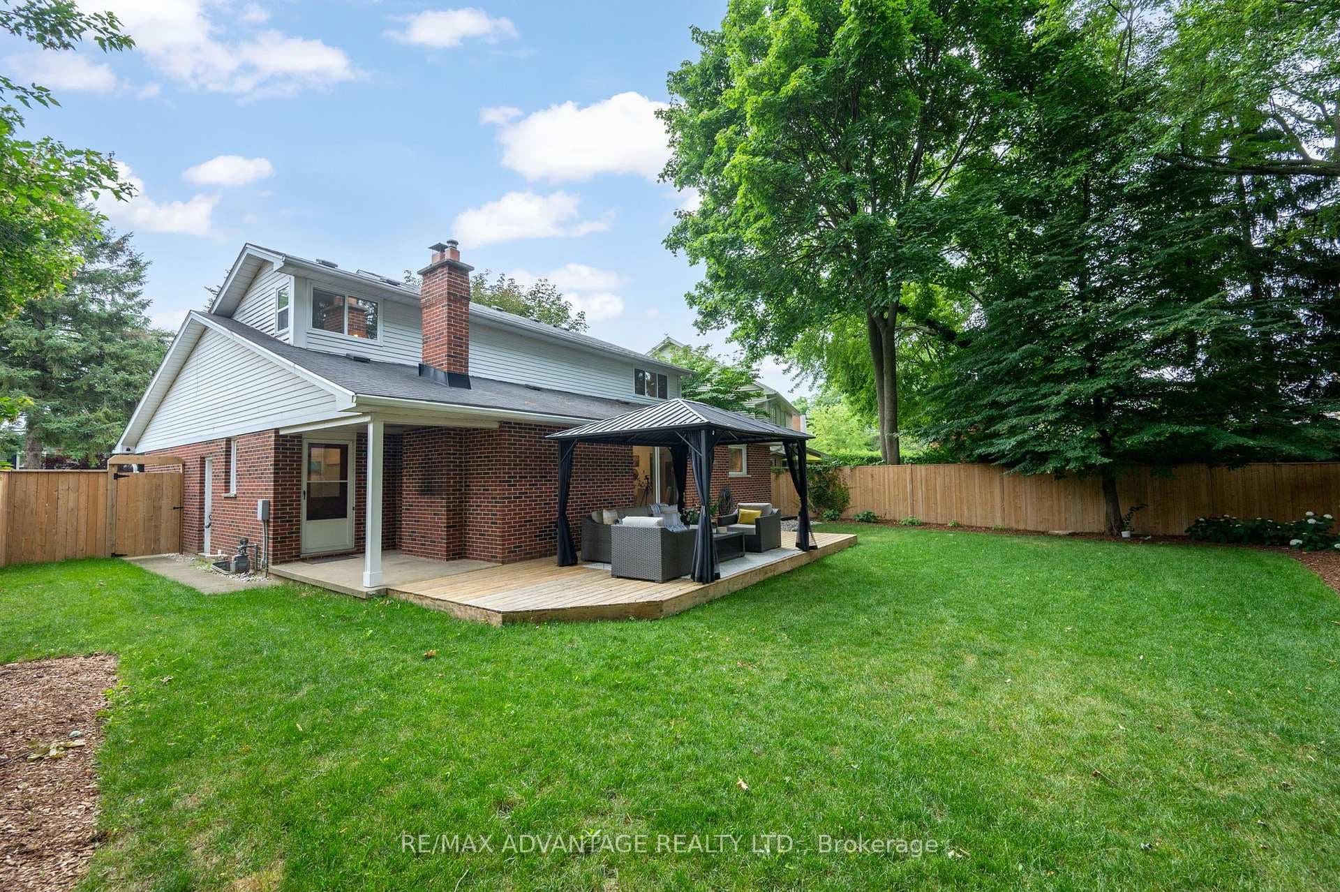 12 Spencer Crescent photo 36