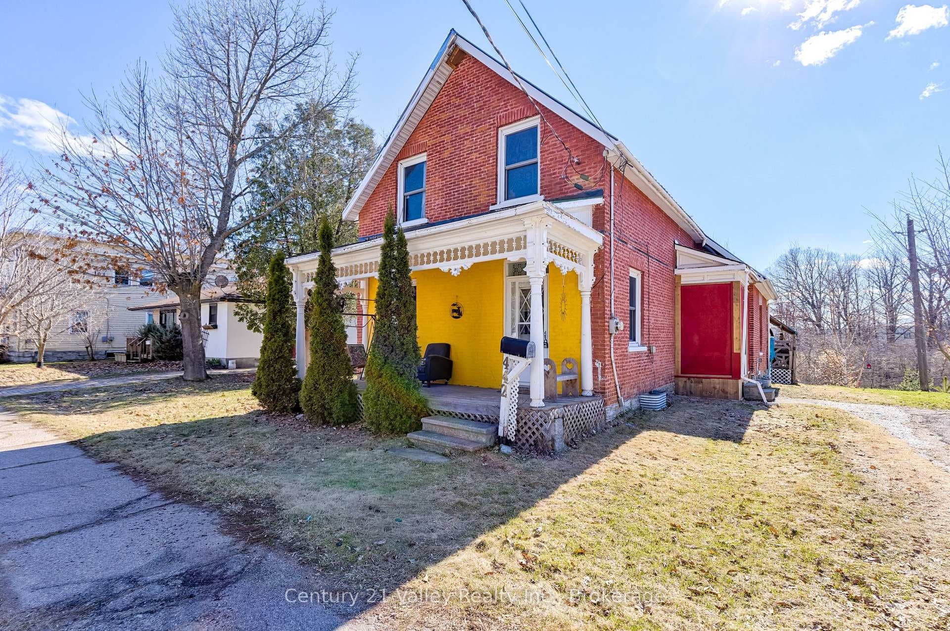 442 Moffat Street photo 41