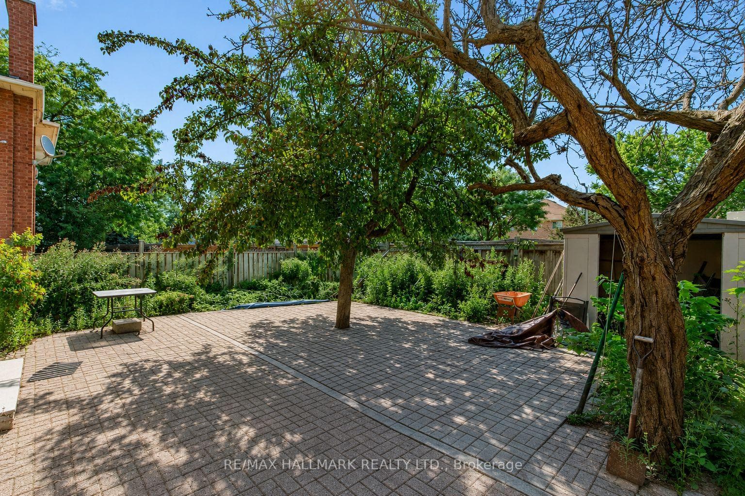 287 Andy Crescent photo 34