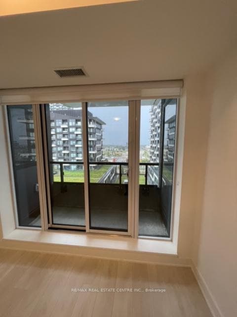 2489 Taunton Road Unit 920 photo 18