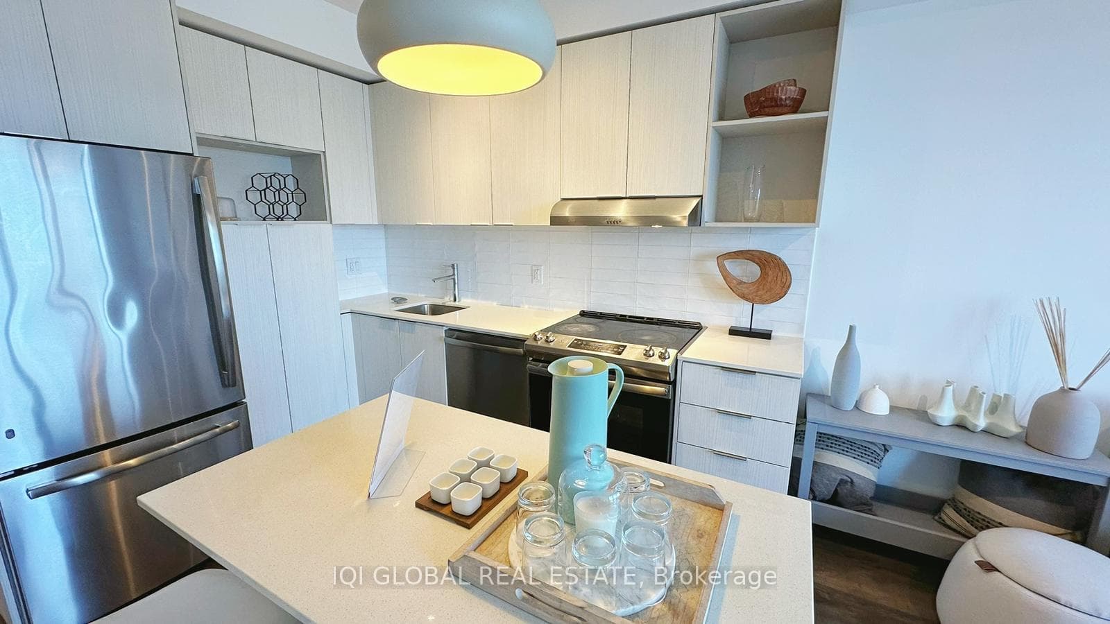 2520 Eglinton Avenue Unit 1013 photo 2
