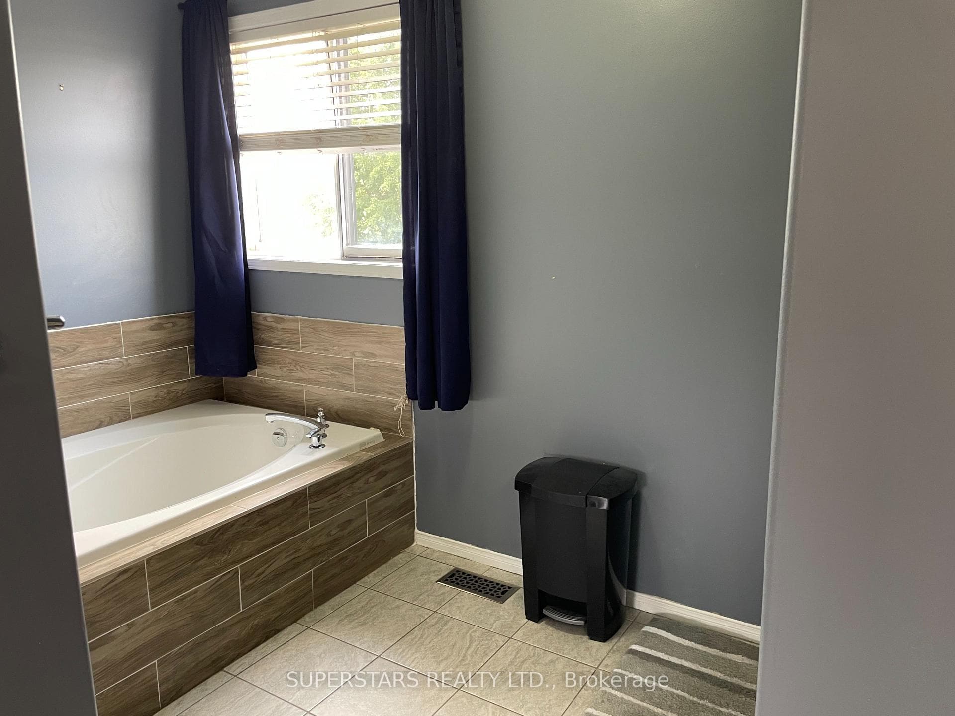 26 Stowe Terrace photo 23