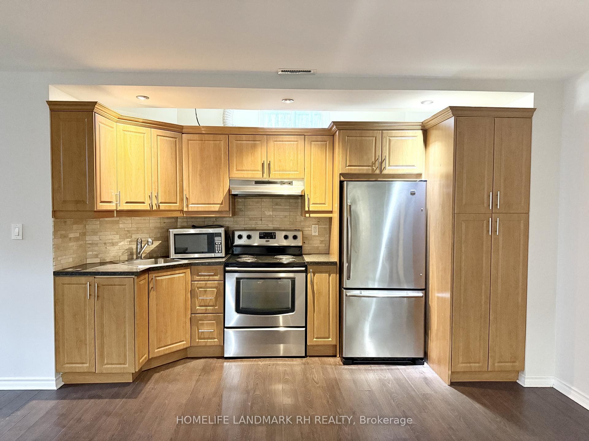 78 Halldorson Avenue Unit Lower Level photo 5