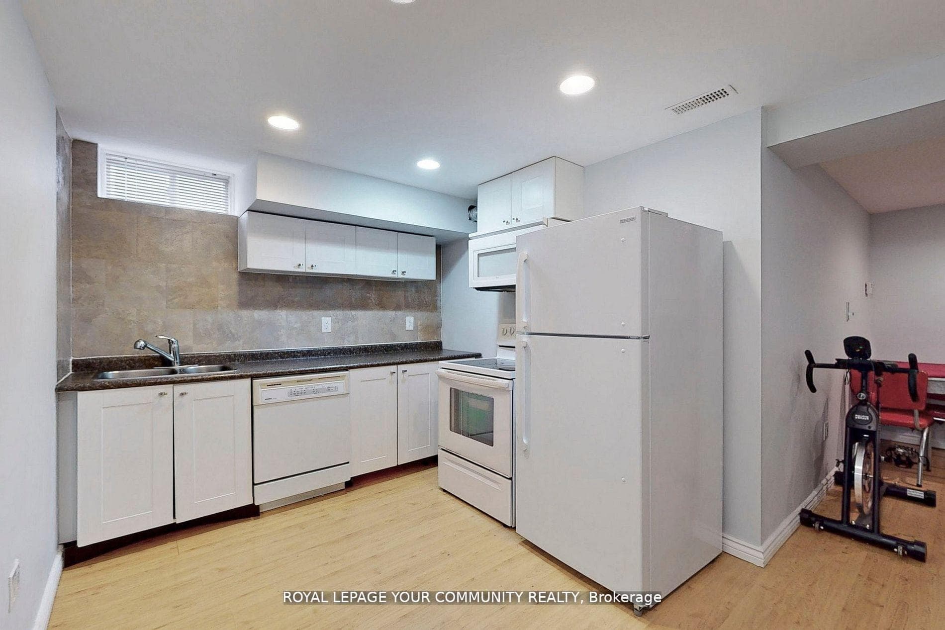 520 STONE Road Unit Bsmt photo 9