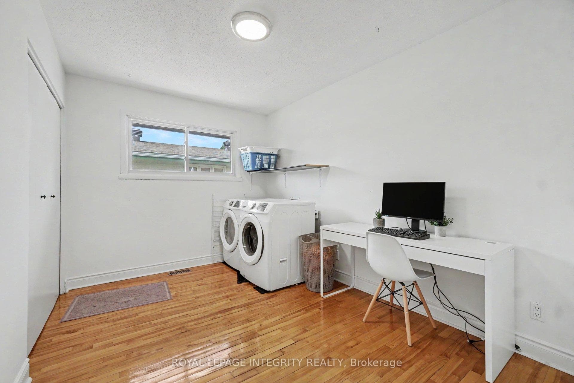 2450 Magnus Avenue photo 11