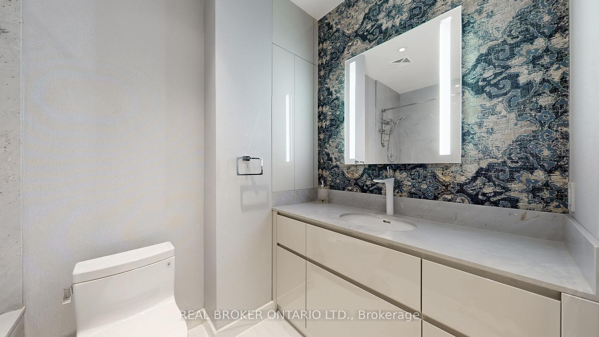 88 Davenport Road Unit 1603 photo 24