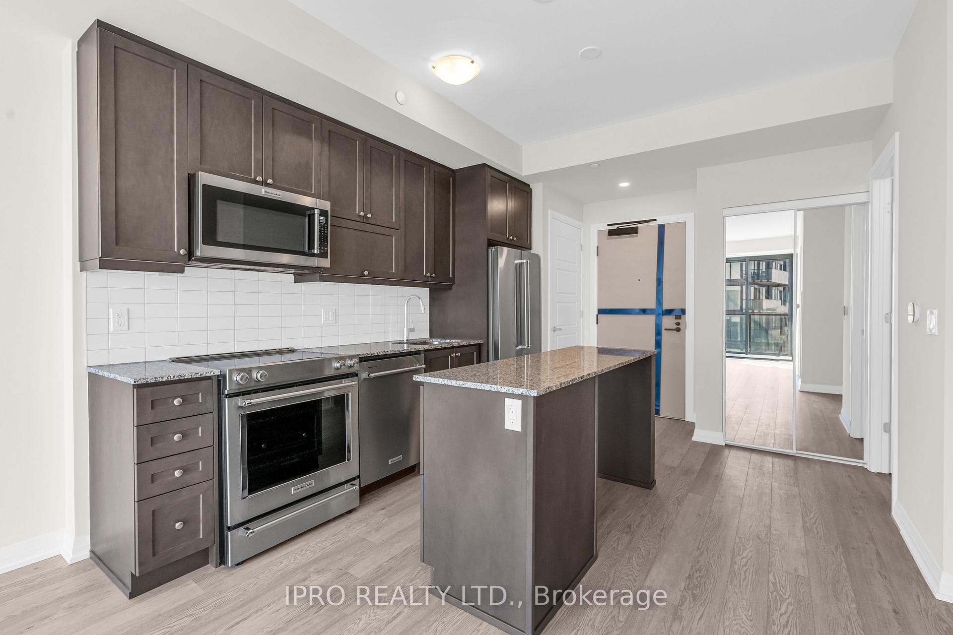 3006 WILLIAM CUTMORE Boulevard Unit 1002 photo 11