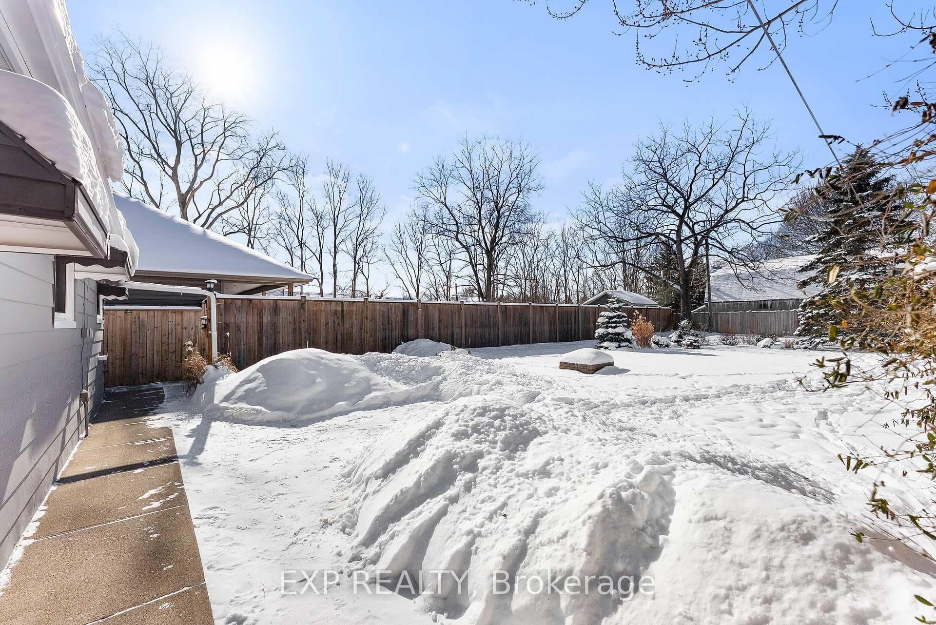287 SOUTH MILL Street photo 31