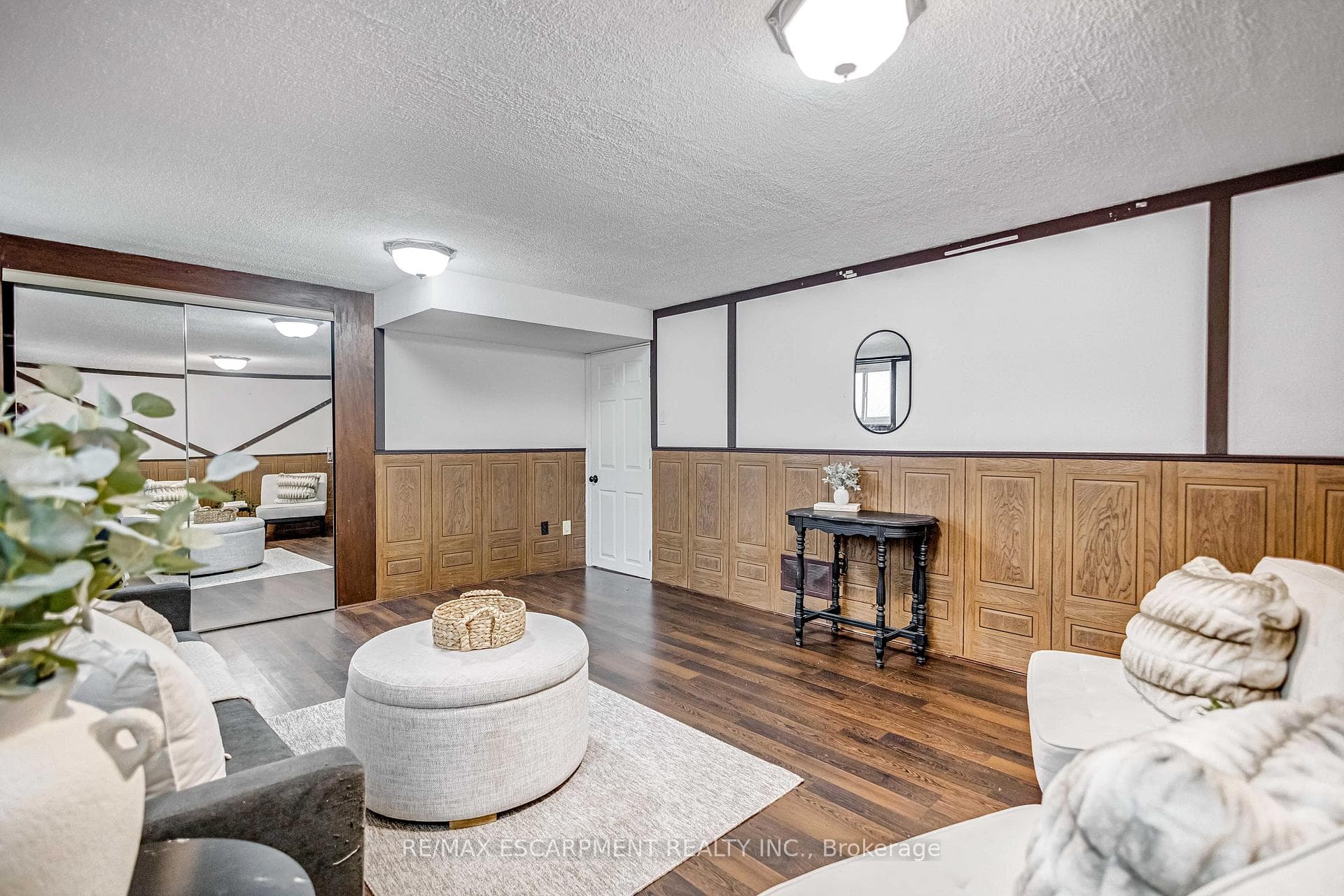 85 Ranchdale Drive photo 31