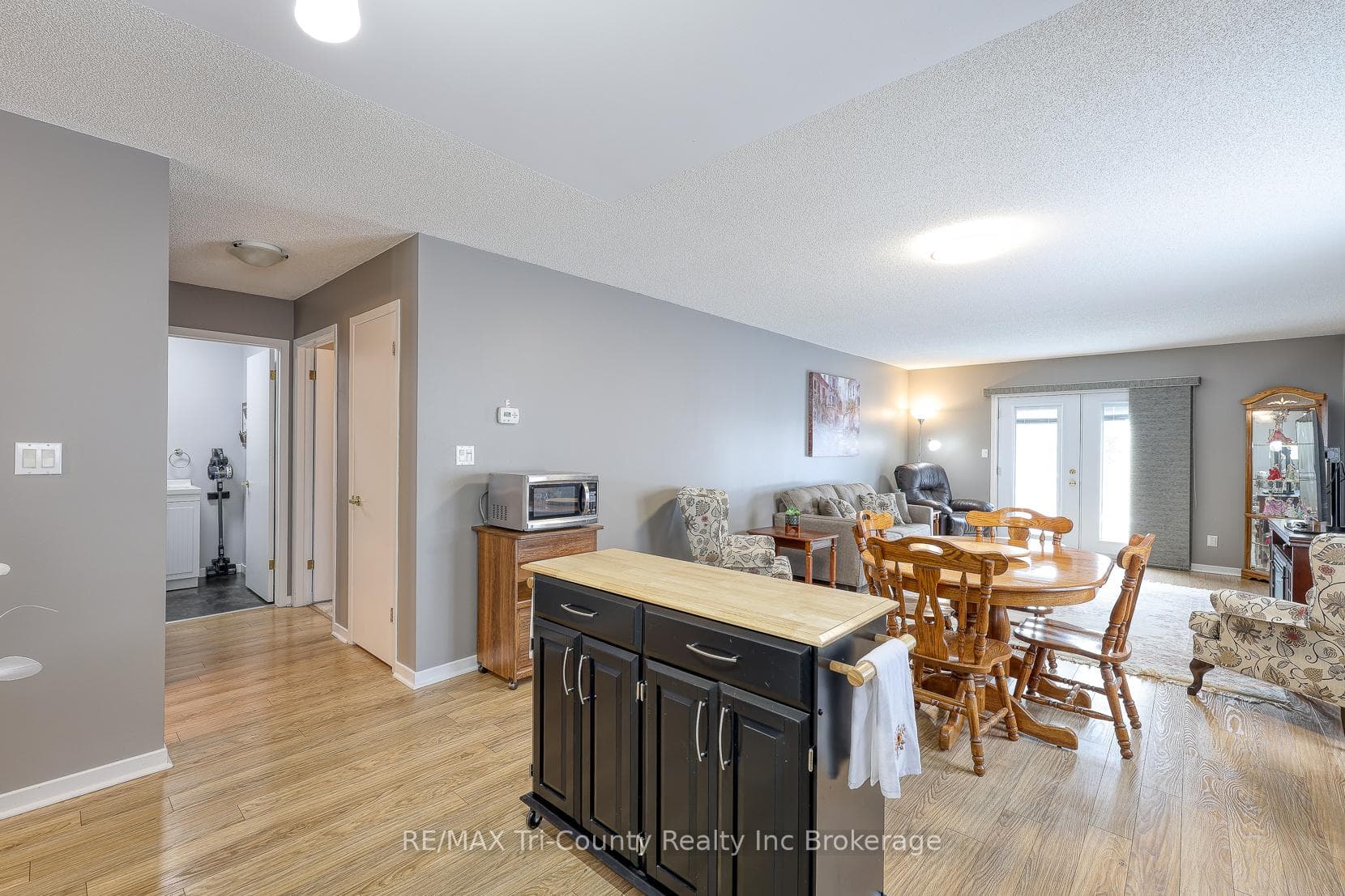 33 Wilkins Crescent photo 8