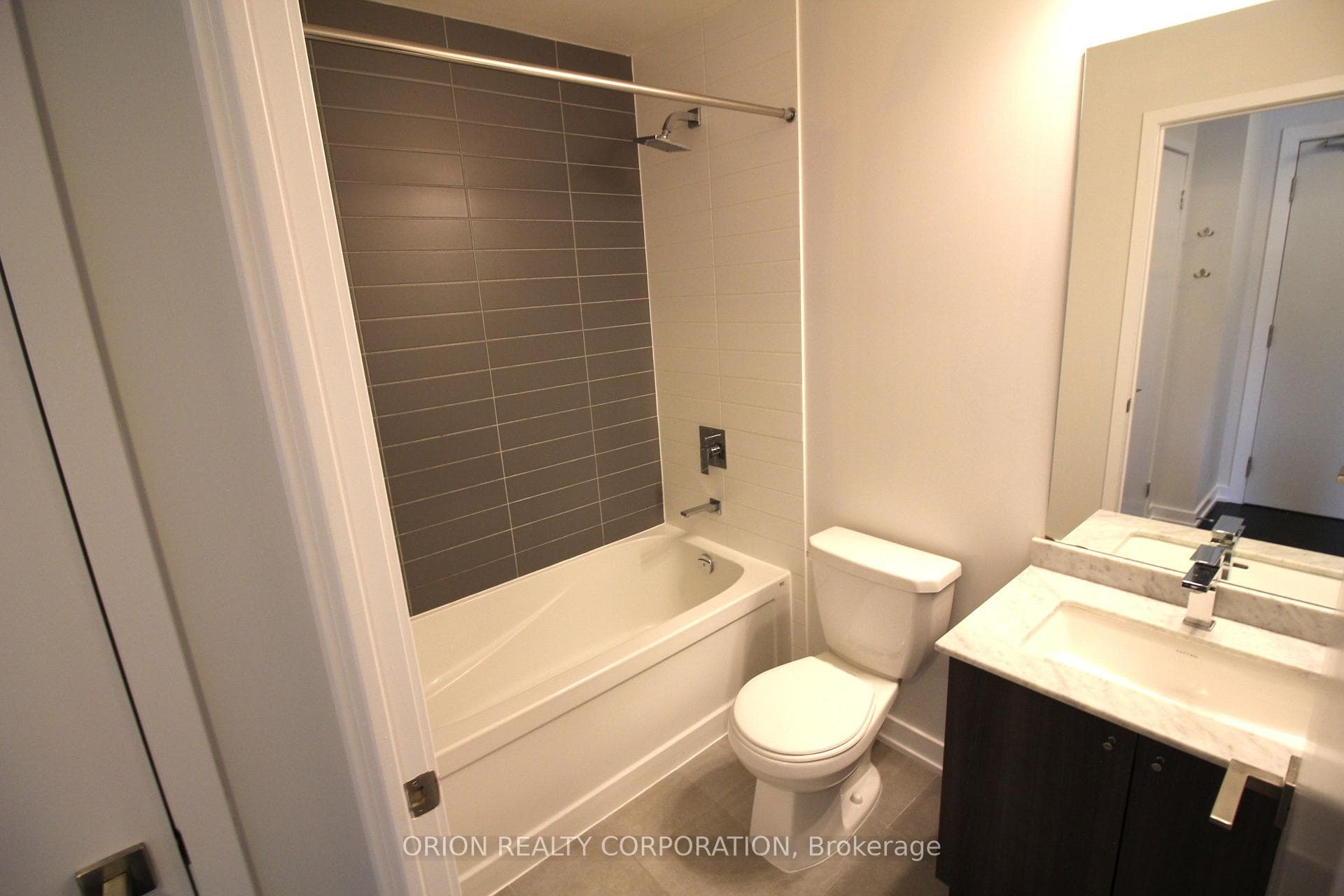 510 CURRAN Place Unit 1009 photo 16