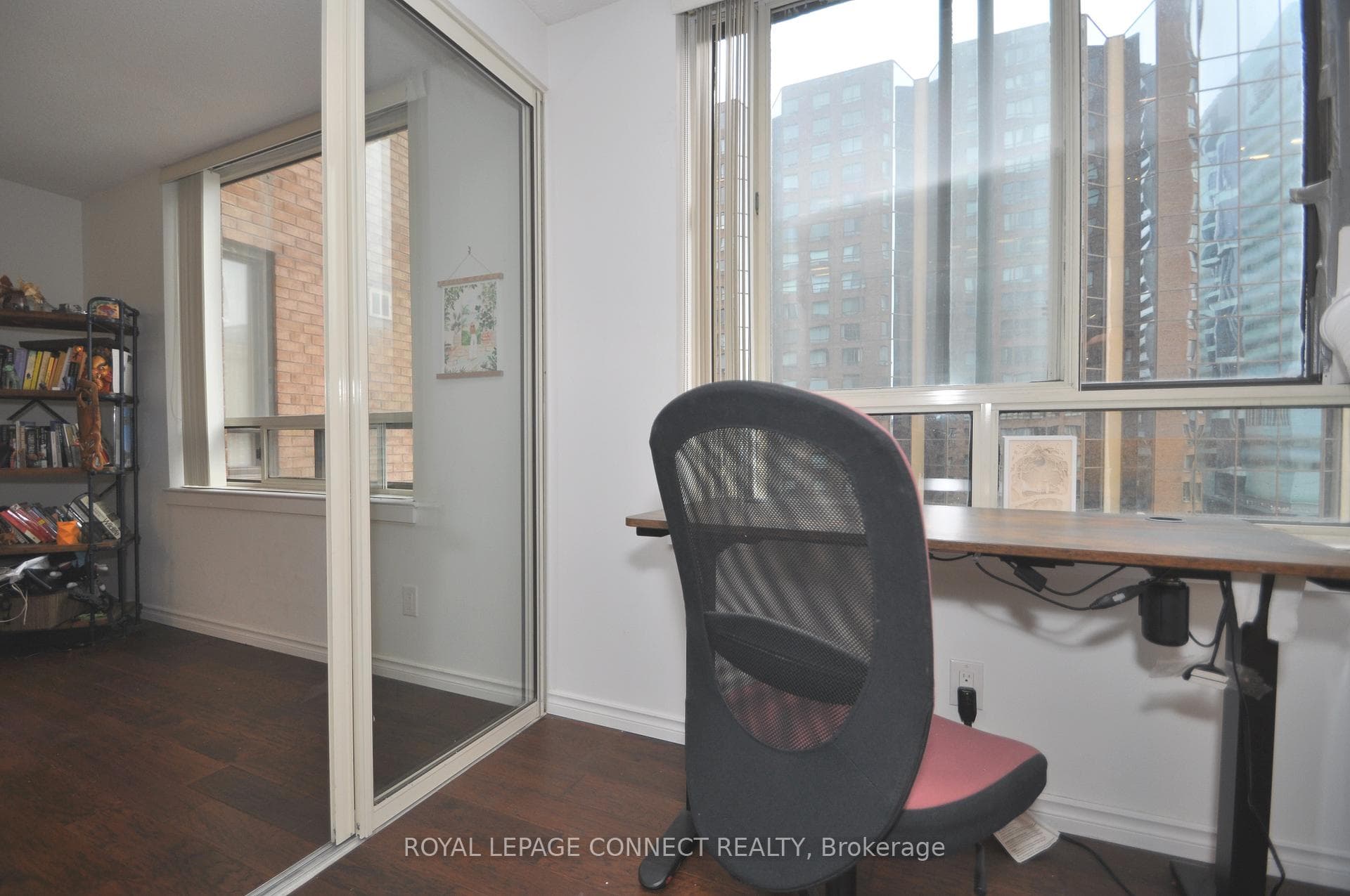 633 Bay Street Unit 1112 photo 5