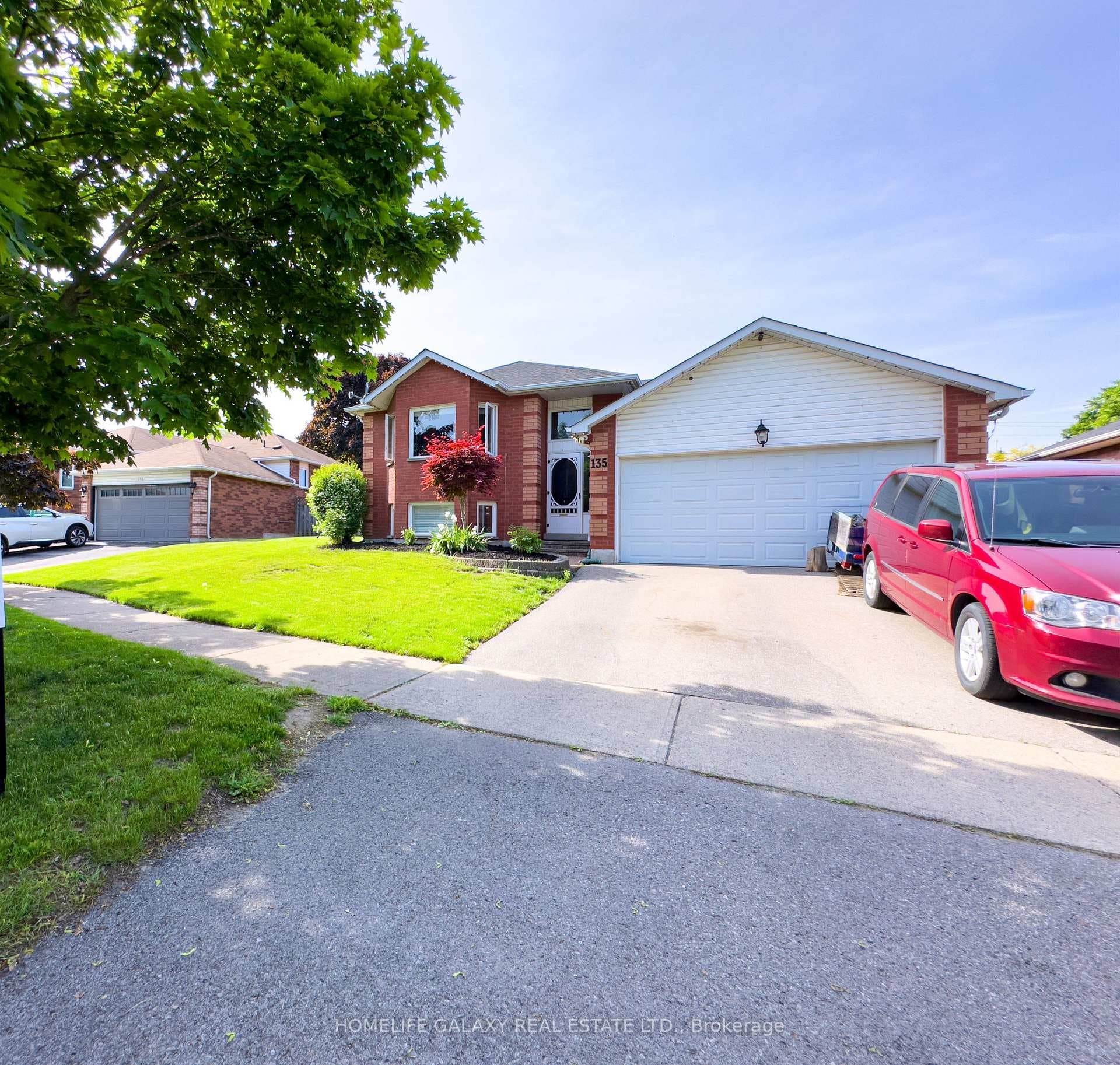 135 Trudeau Drive photo 3
