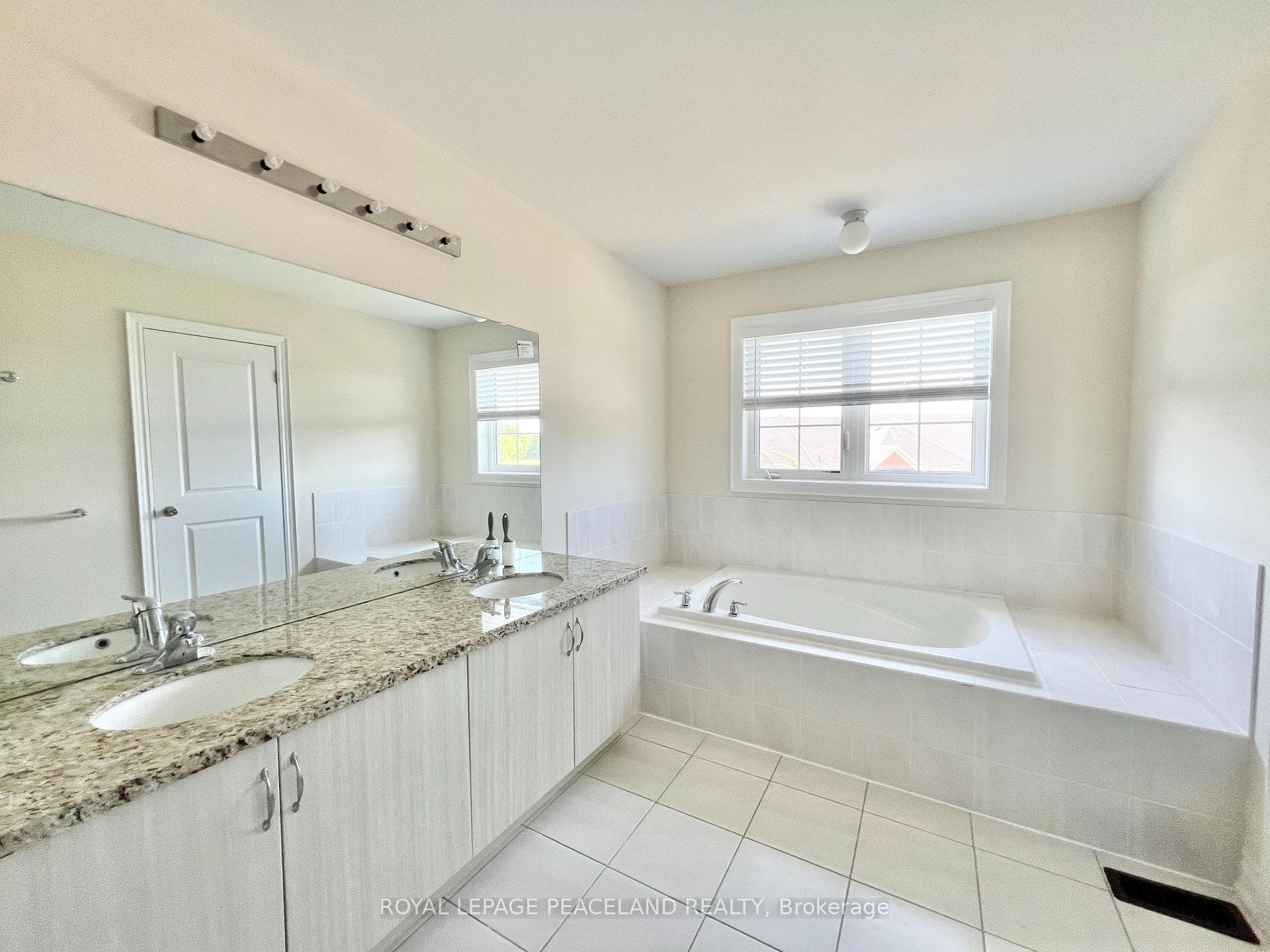 48 Mac Frost Way photo 18