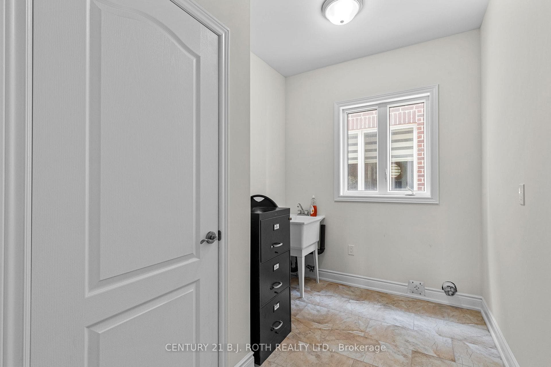 2978 Annalysse Drive photo 13