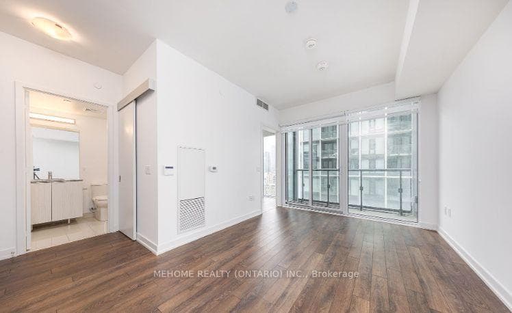158 Front Street Unit 2215 photo 6