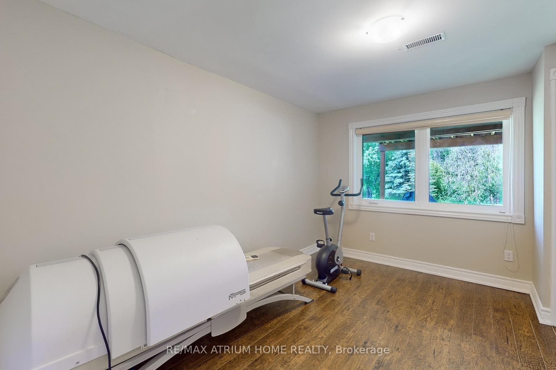 122 Thompson Drive photo 34