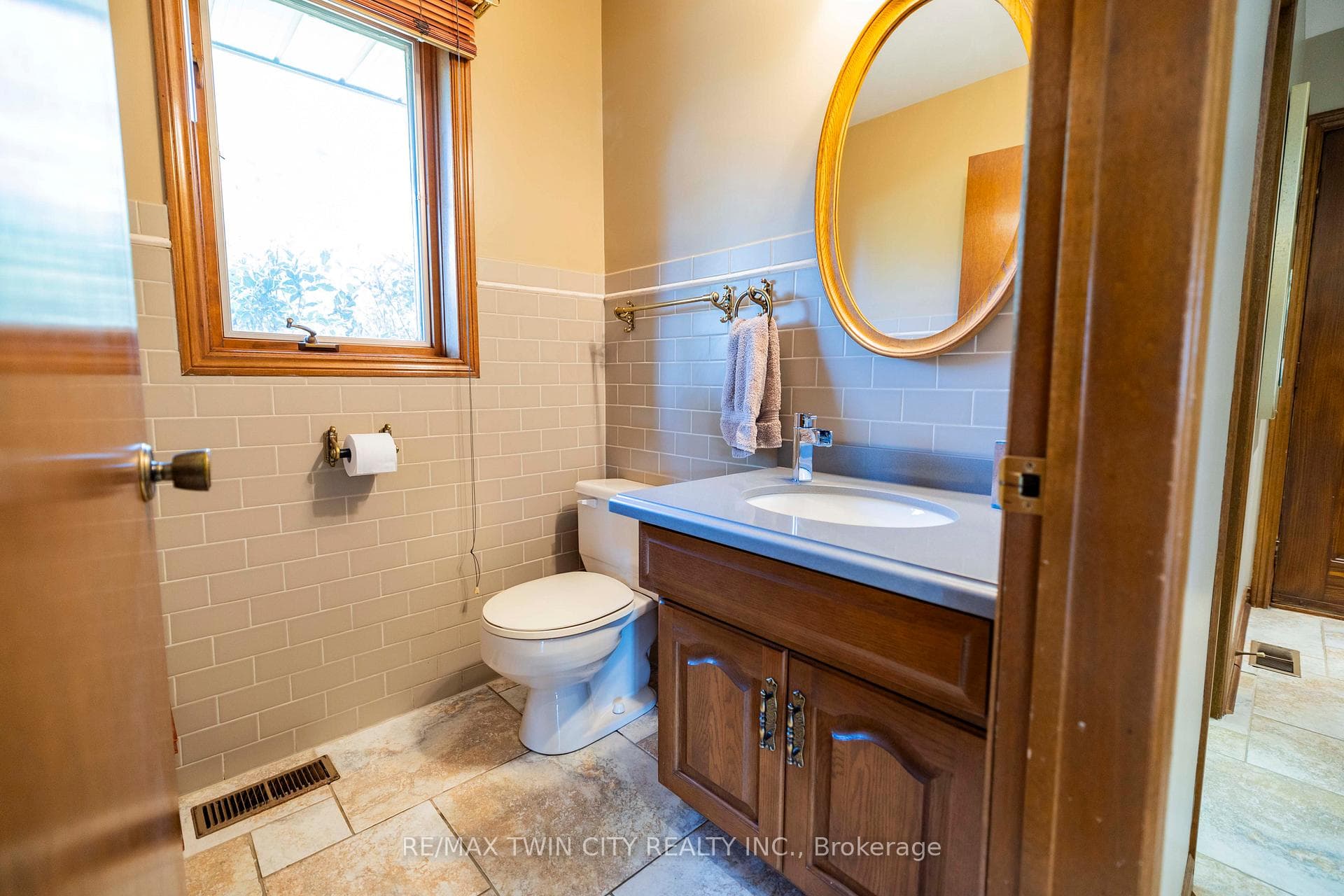 7 KIMBERLEY Road photo 31